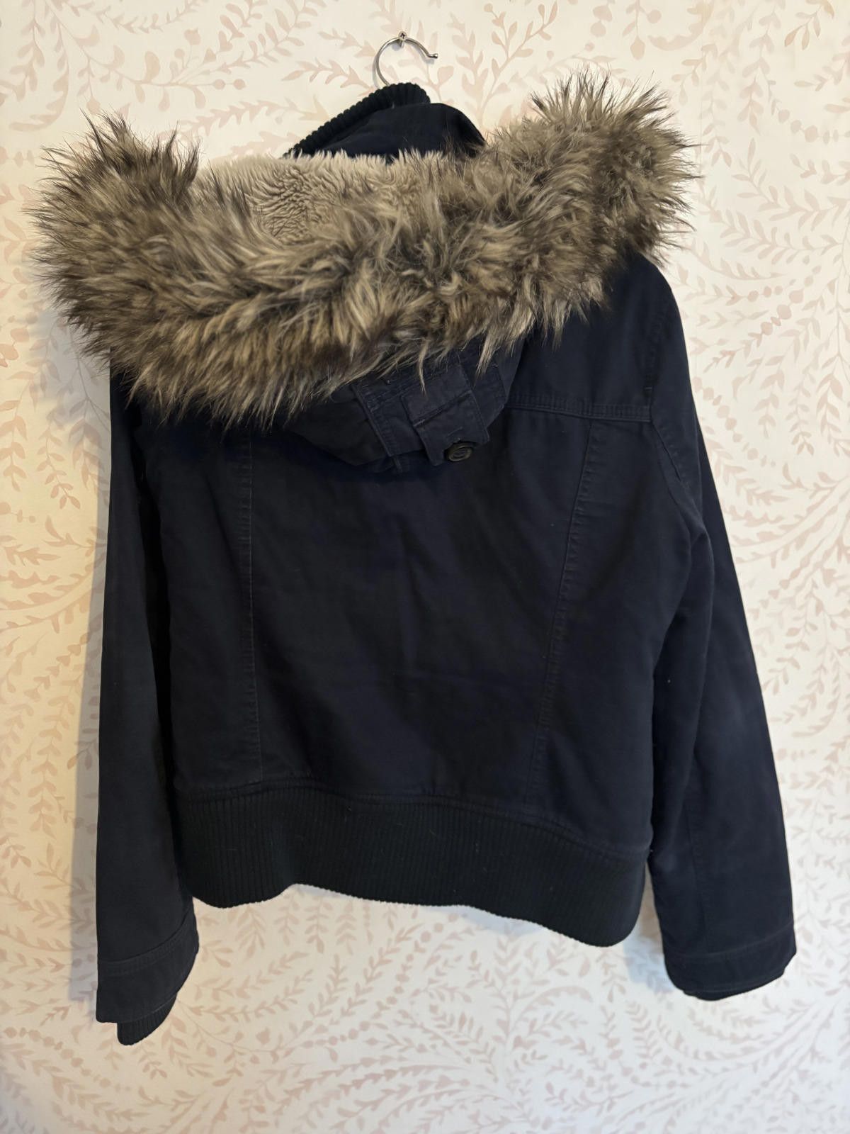 Abercrombie & Fitch Vintage Y2K Abercrombie and Fitch fur bomber READ DESC Size L / US 10 / IT 46 - 6 Thumbnail