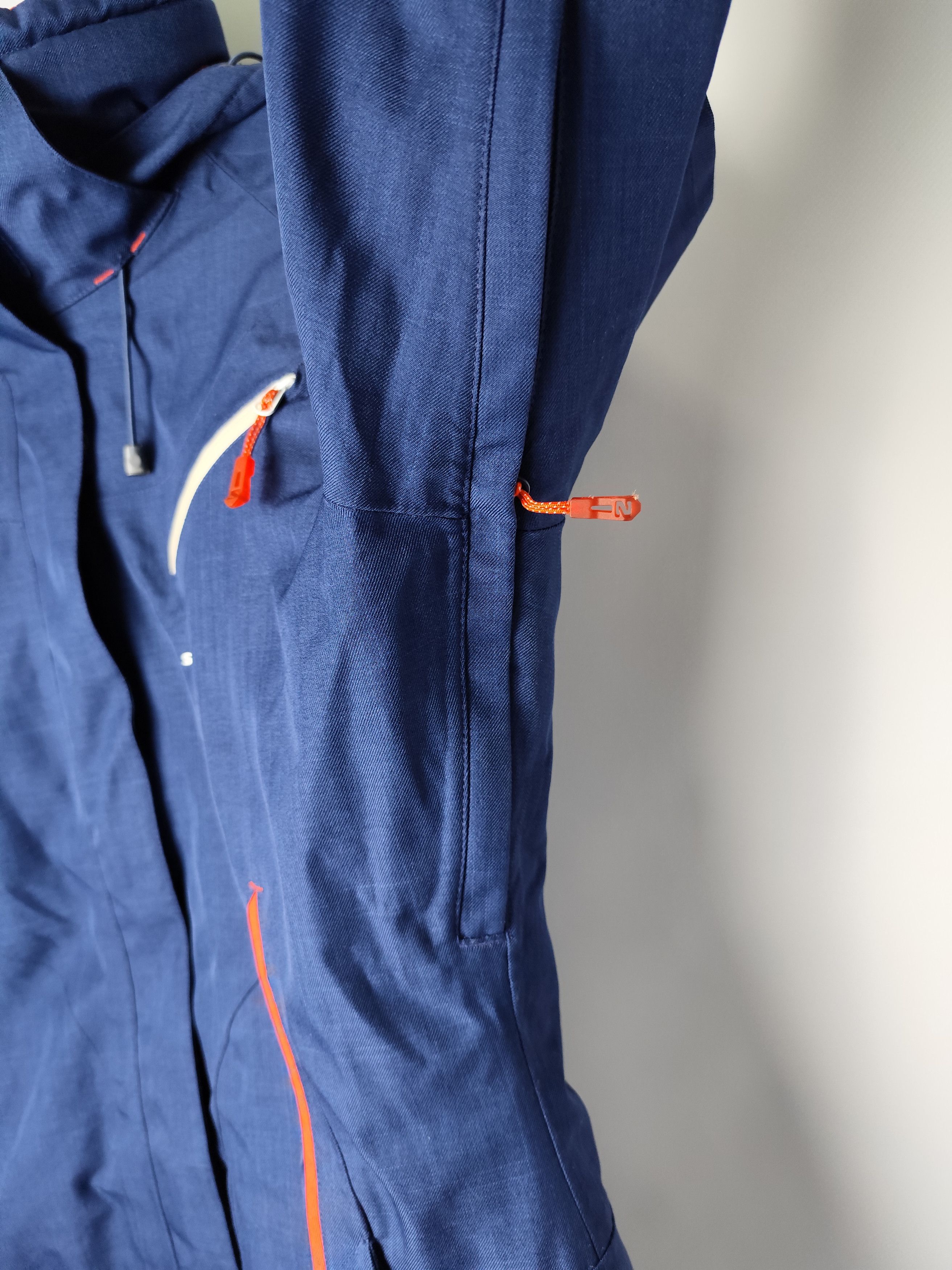 Salomon Vintage streetwear sportswear Outdoor Salomon Ski jacket Size L / US 10 / IT 46 - 2 Thumbnail