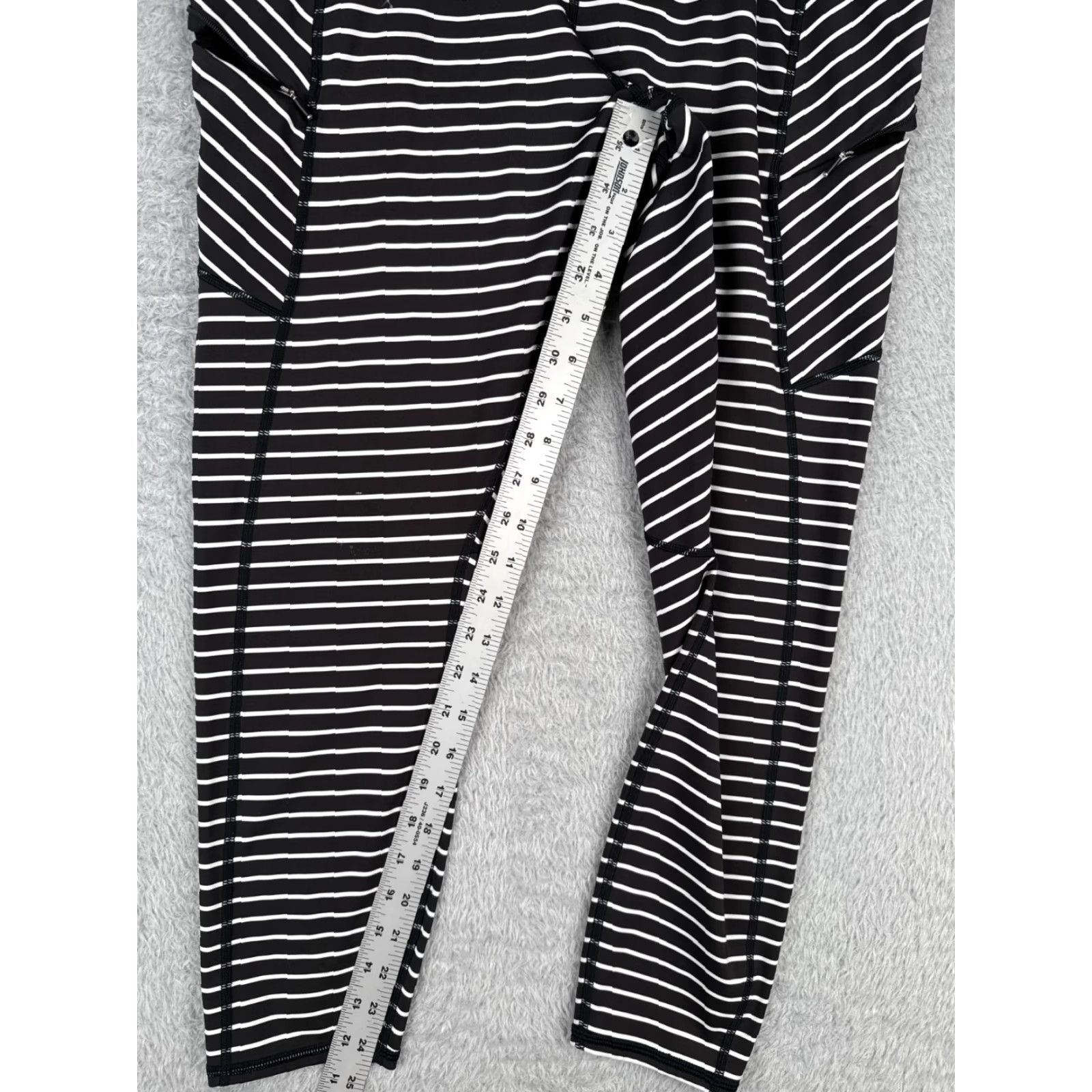 Athleta Athleta Pants Womens Extra Large Black White Contender 7/8 Tight Powerlift Read Size 40" / US 18 - 6 Thumbnail