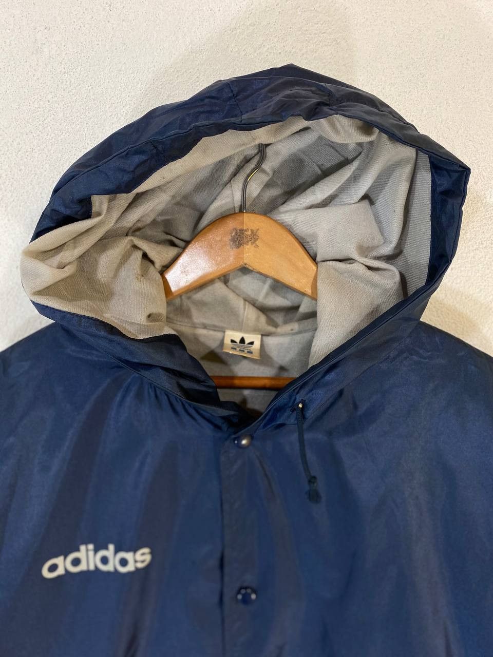 Adidas vintage adidas big logo back light jacket nice design Size US L / EU 52-54 / 3 - 3 Thumbnail