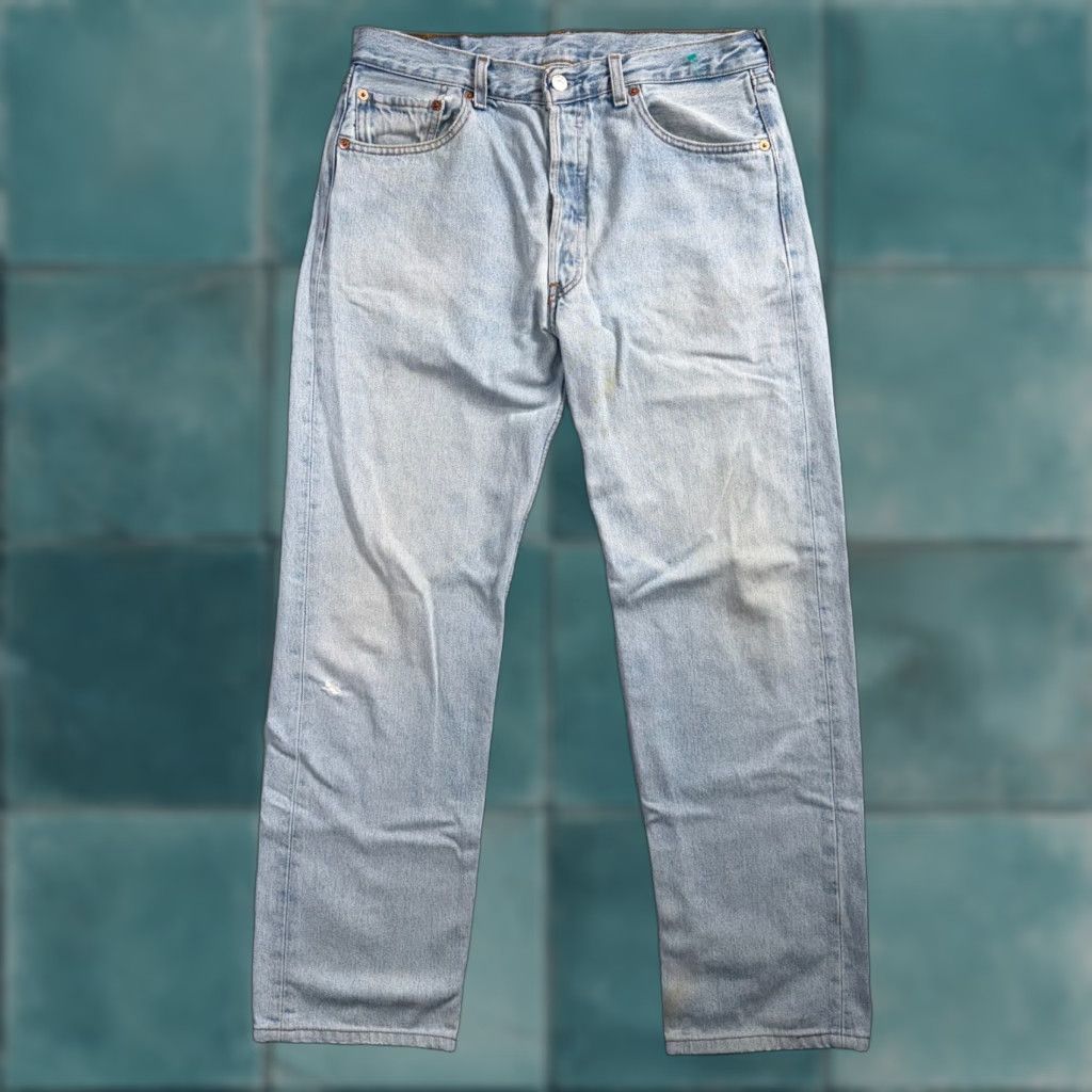 Levi's VINTAGE Levi's 501 Jeans Straight Blue Light Wash 34x36 90s 501 Series Men Jeans 5-Pocket Denim Size US 34 / EU 50 - 1 Thumbnail