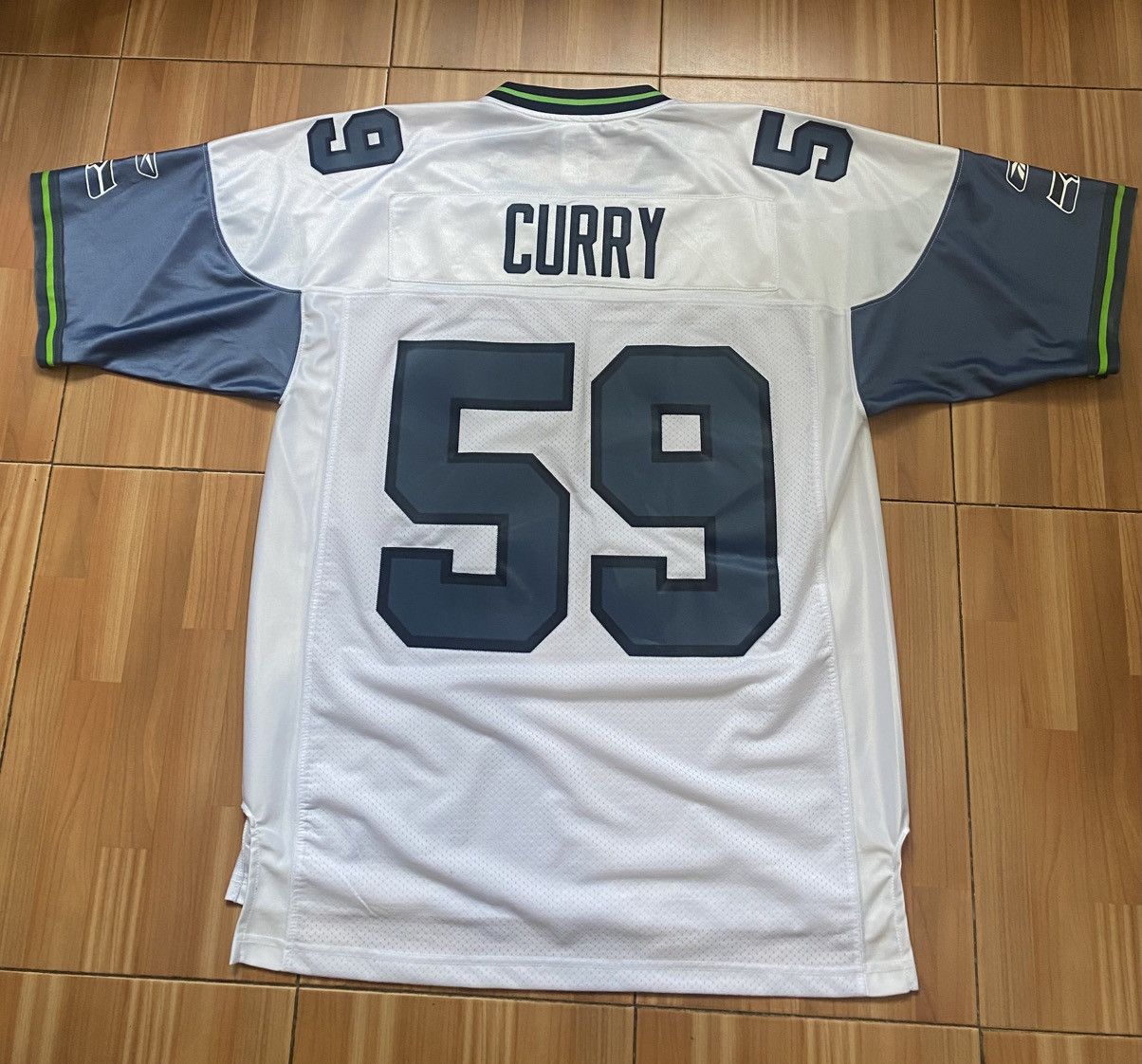 Reebok Reebok Seattle Seahawks Singed #59 Aaron Currey Jersey Mens Size US L / EU 52-54 / 3 - 7 Thumbnail