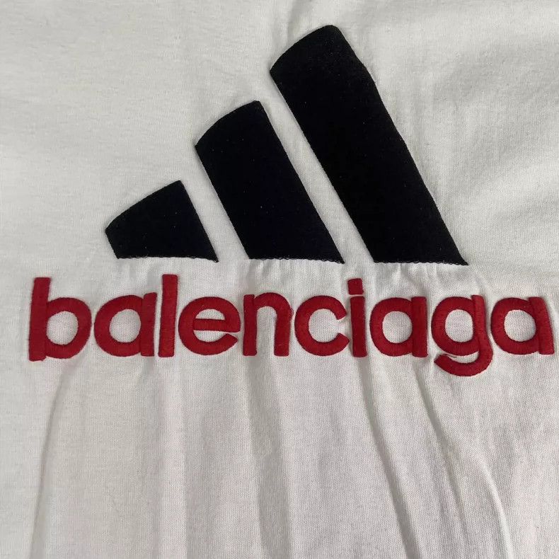 Balenciaga Balenciaga Embroidered logo short sleeve Size US S / EU 44-46 / 1 - 3 Thumbnail