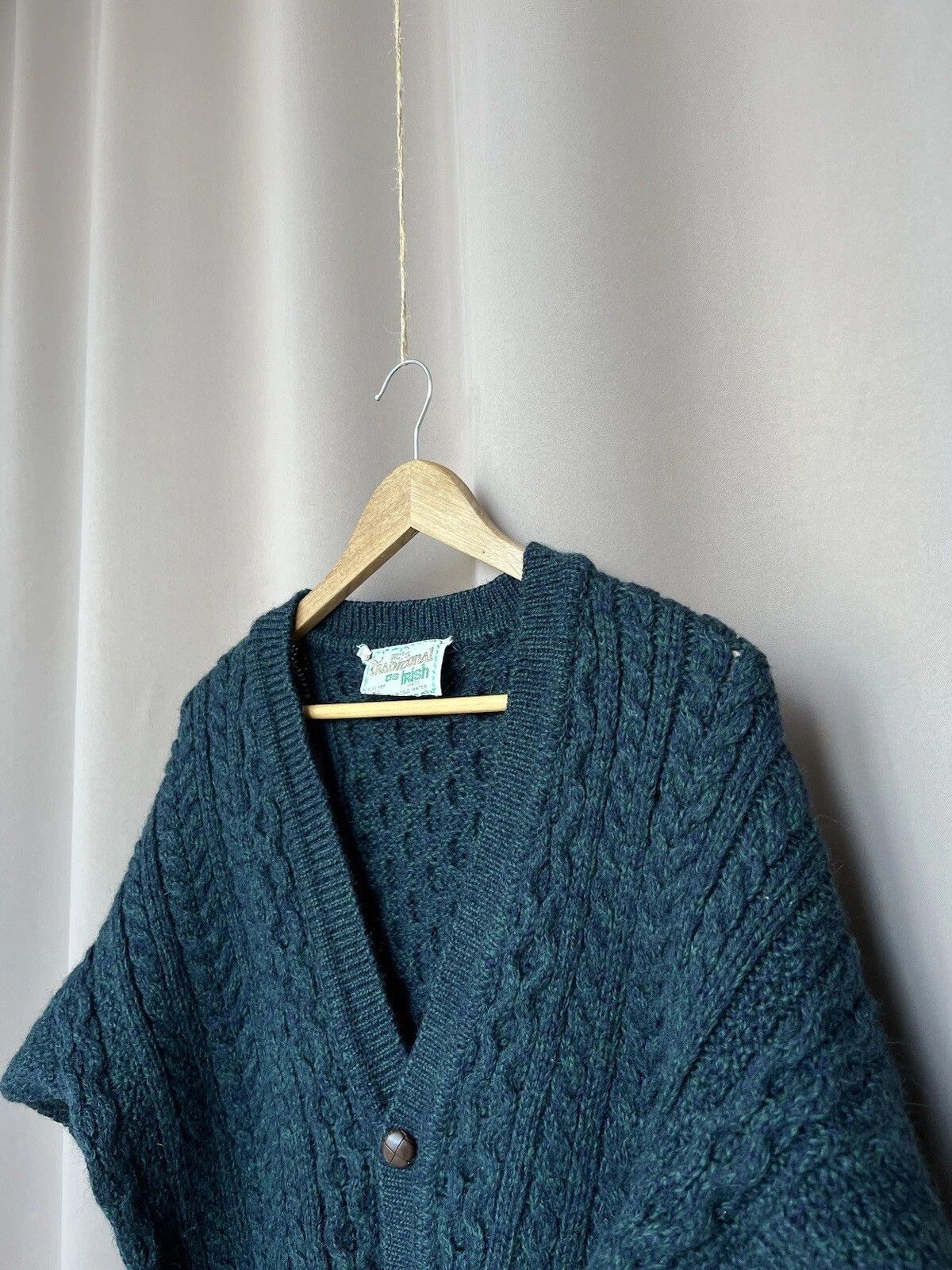 Vintage Traditional Irish Knit Wool Cardigan Womens Size M/L Sweater Size L / US 10 / IT 46 - 4 Thumbnail