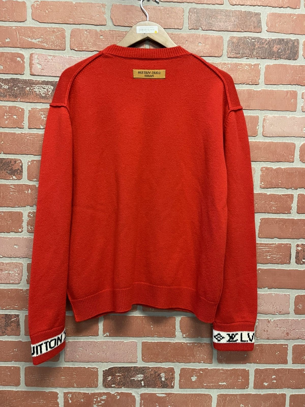 Louis Vuitton Size S - Louis Vuitton Cuffs Cashmere Crewneck Sweater Red Size US S / EU 44-46 / 1 - 4 Thumbnail