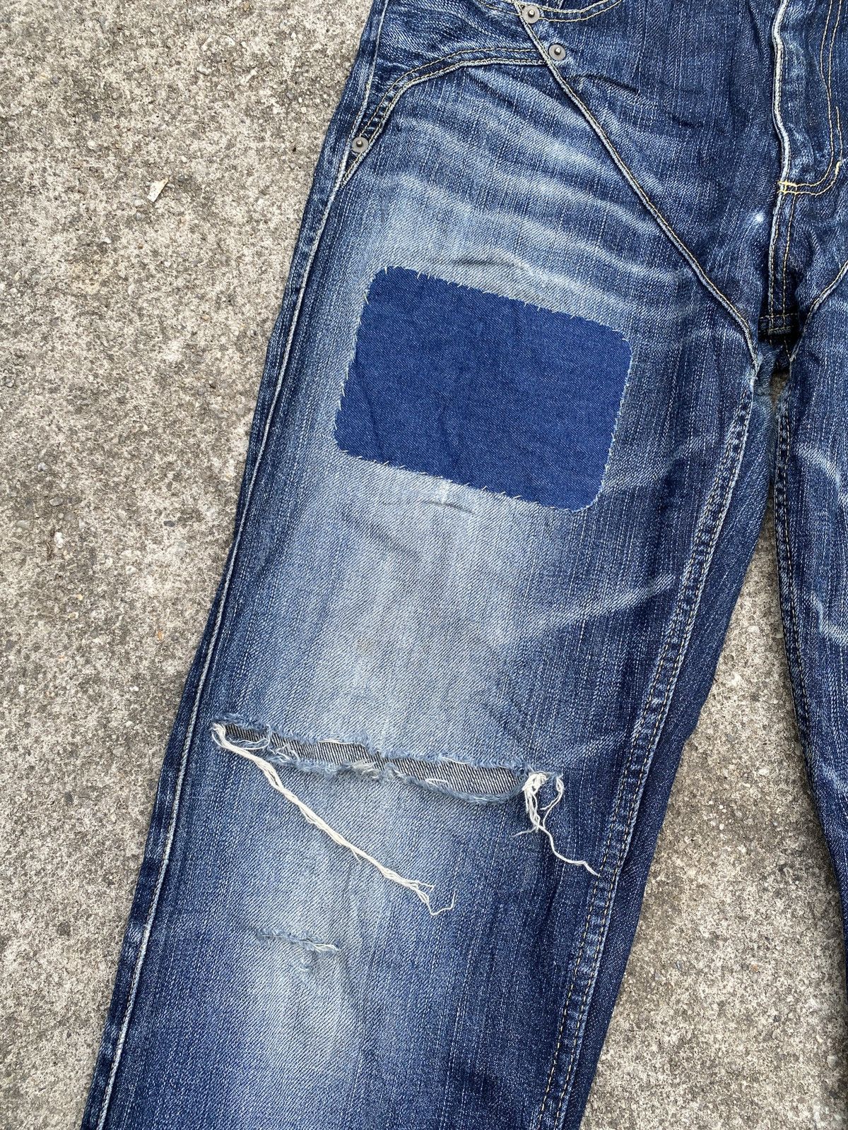 Issey Miyake × Japanese Brand Issey Miyake Blue Faded Patchwork Distressed Denim Size US 30 / EU 46 - 6 Thumbnail
