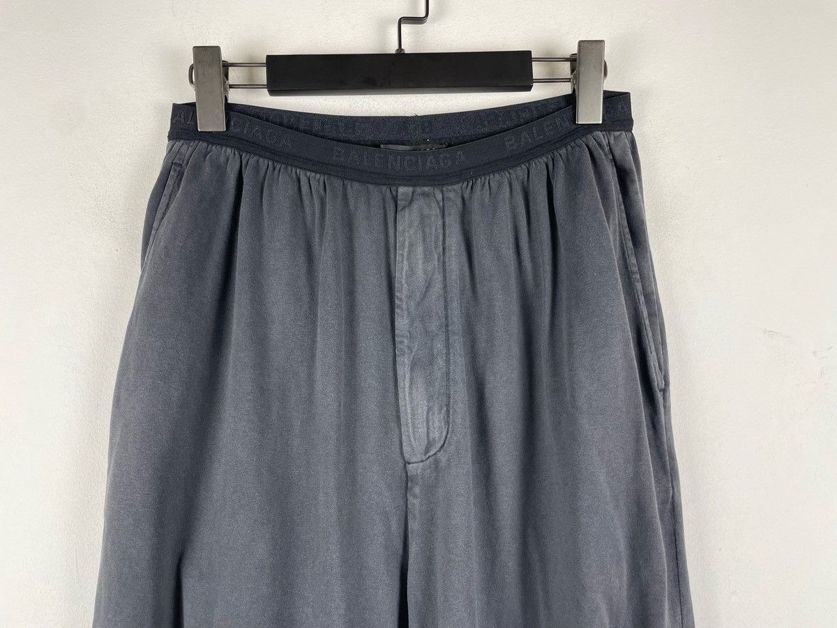 Balenciaga Balenciaga Vintage Black Logo Sweatpants Size US 30 / EU 46 - 8 Thumbnail