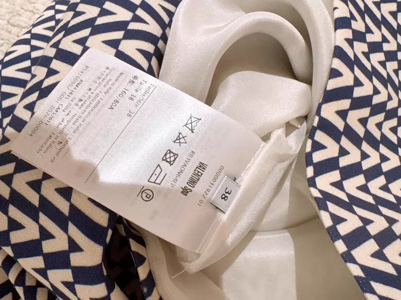 Valentino Valentino Blue and white full logo dress Size M / US 6-8 / IT 42-44 - 7 Thumbnail