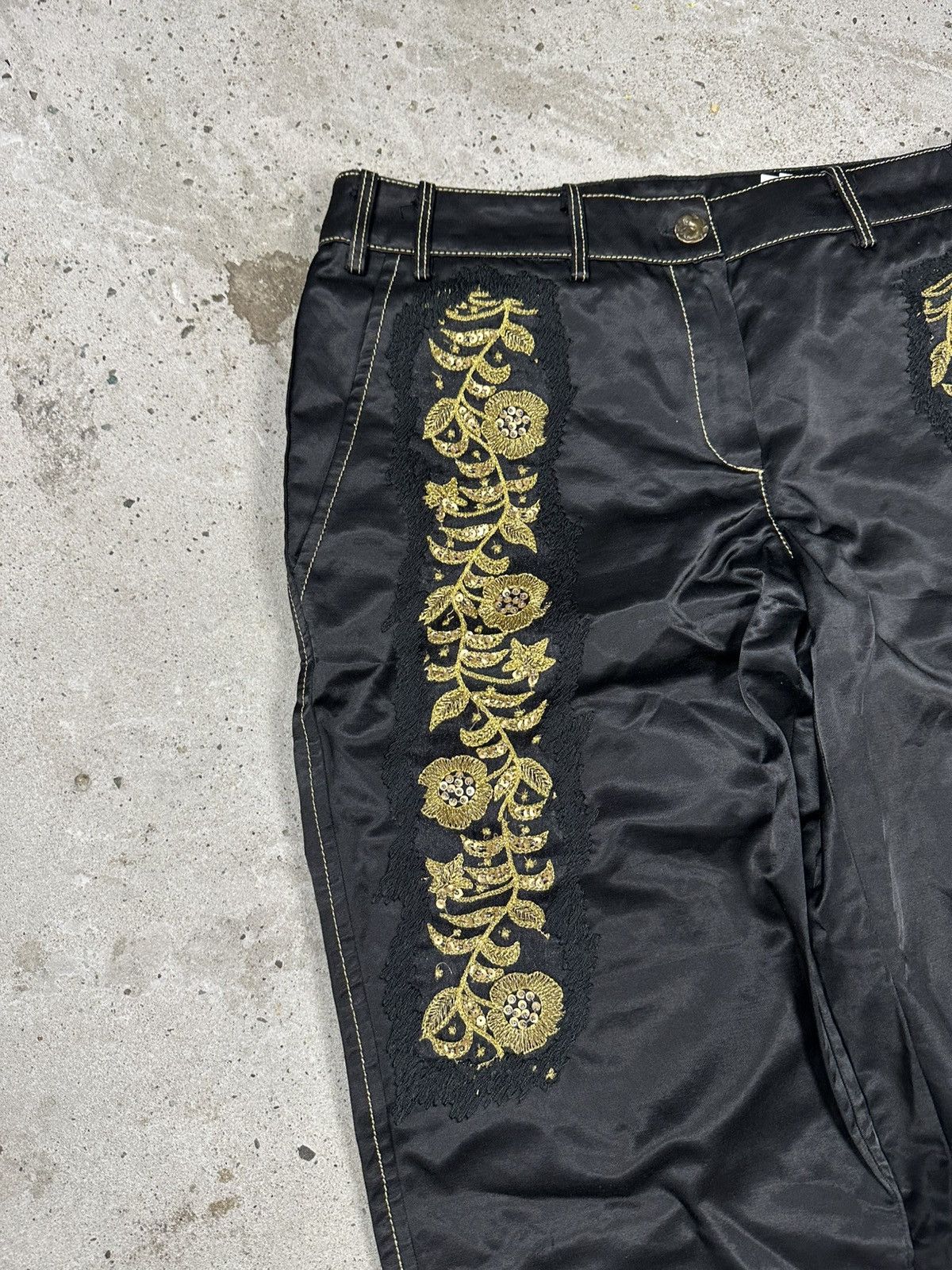 Roberto Cavalli Vintage Y2K Roberto Cavalli Class Baggy Embroidery Pants Size 30" / US 8 / IT 44 - 7 Thumbnail