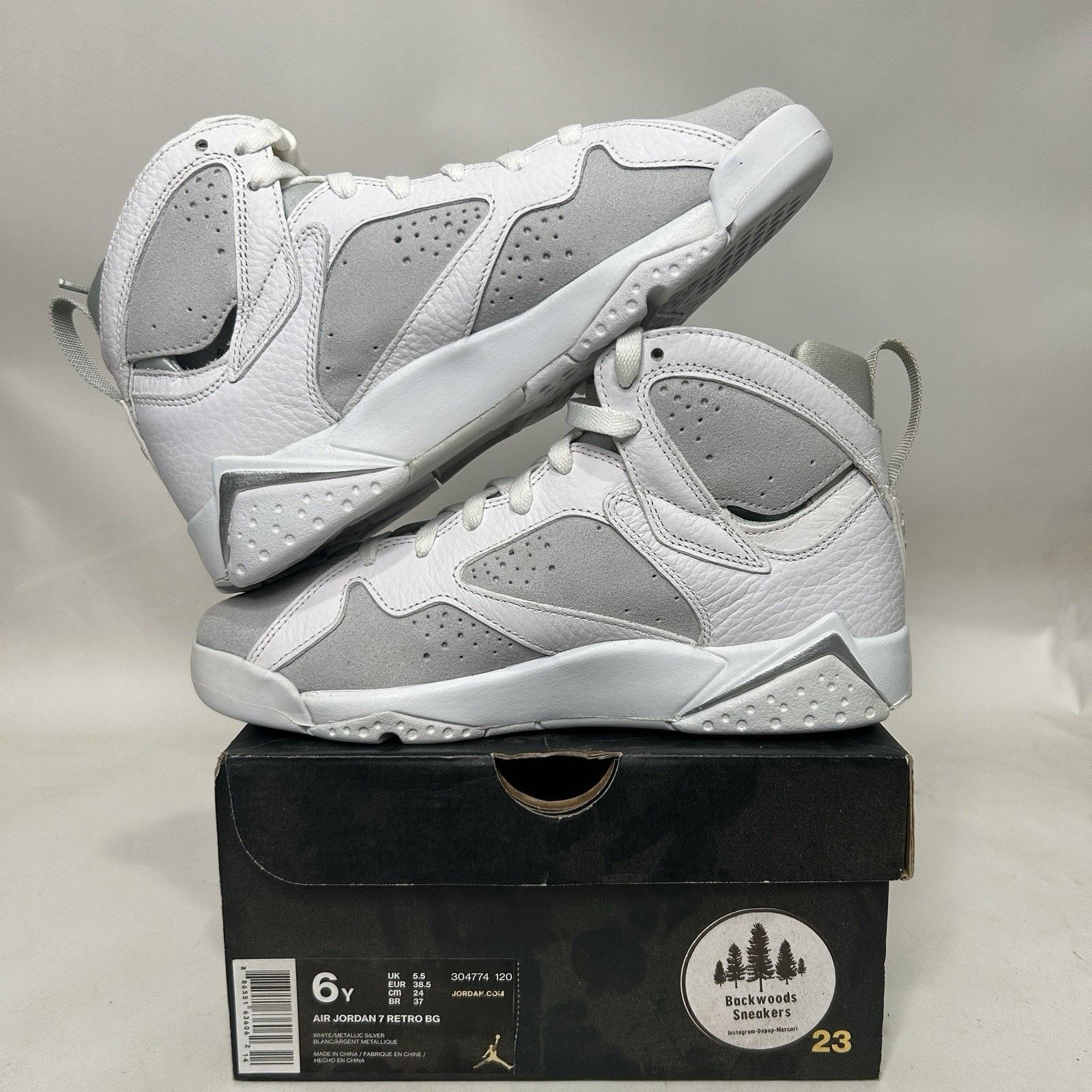 Jordan Brand Nike Air Jordan 7 Retro GS “Pure Platinum/White Grey” Size US 7.5 / IT 37.5 - 3 Thumbnail