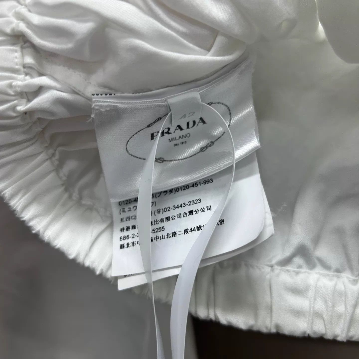 Prada Prada 99 New white logo short-sleeve shirt 44 Size M / US 6-8 / IT 42-44 - 4 Thumbnail