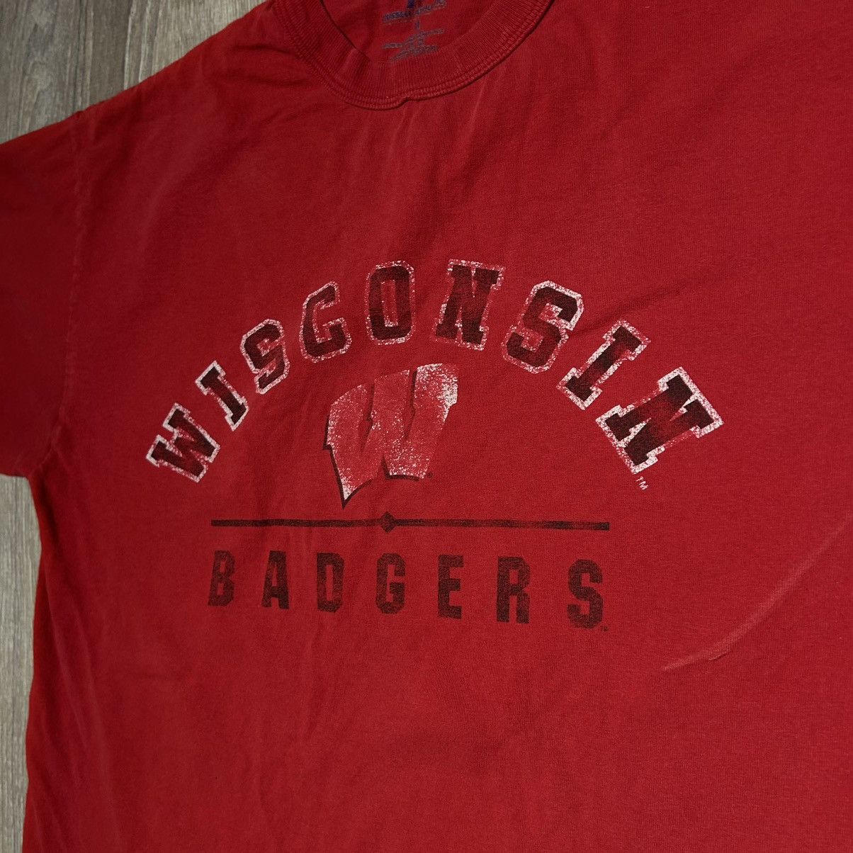 Russell Athletic Wisconsin Badgers T-Shirt Size US M / EU 48-50 / 2 - 2 Thumbnail