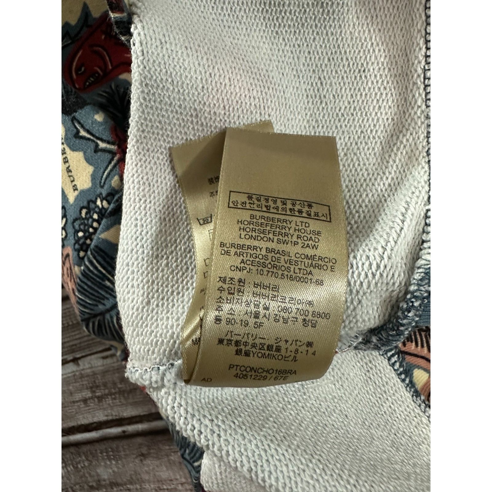 Burberry BURBERRY RARE Beasts collection 2017 Animal Print Sweater Si Size S / US 4 / IT 40 - 5 Thumbnail