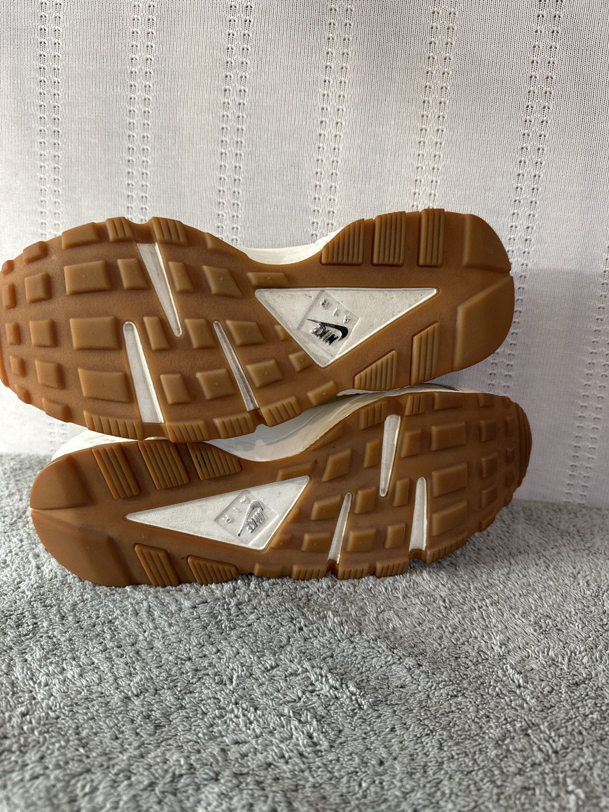 Nike AIR HUARACHE RUN PREMIUM 'OATMEAL' Size US 8 / IT 38 - 7 Thumbnail
