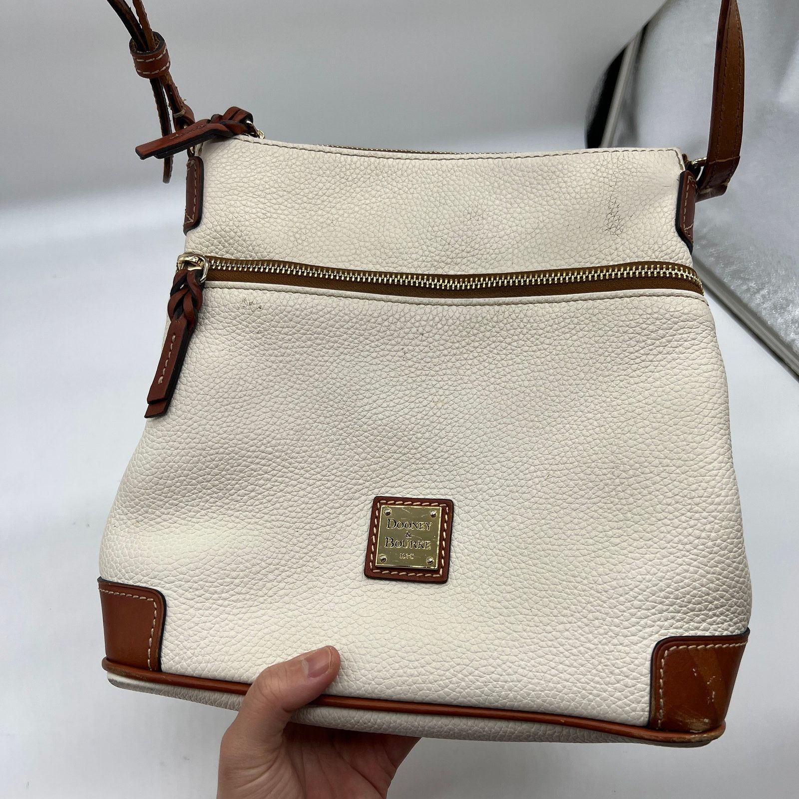 Dooney & Bourke Dooney & Bourke Pebble Leather Crossbody Purse White Size ONE SIZE - 1 Thumbnail