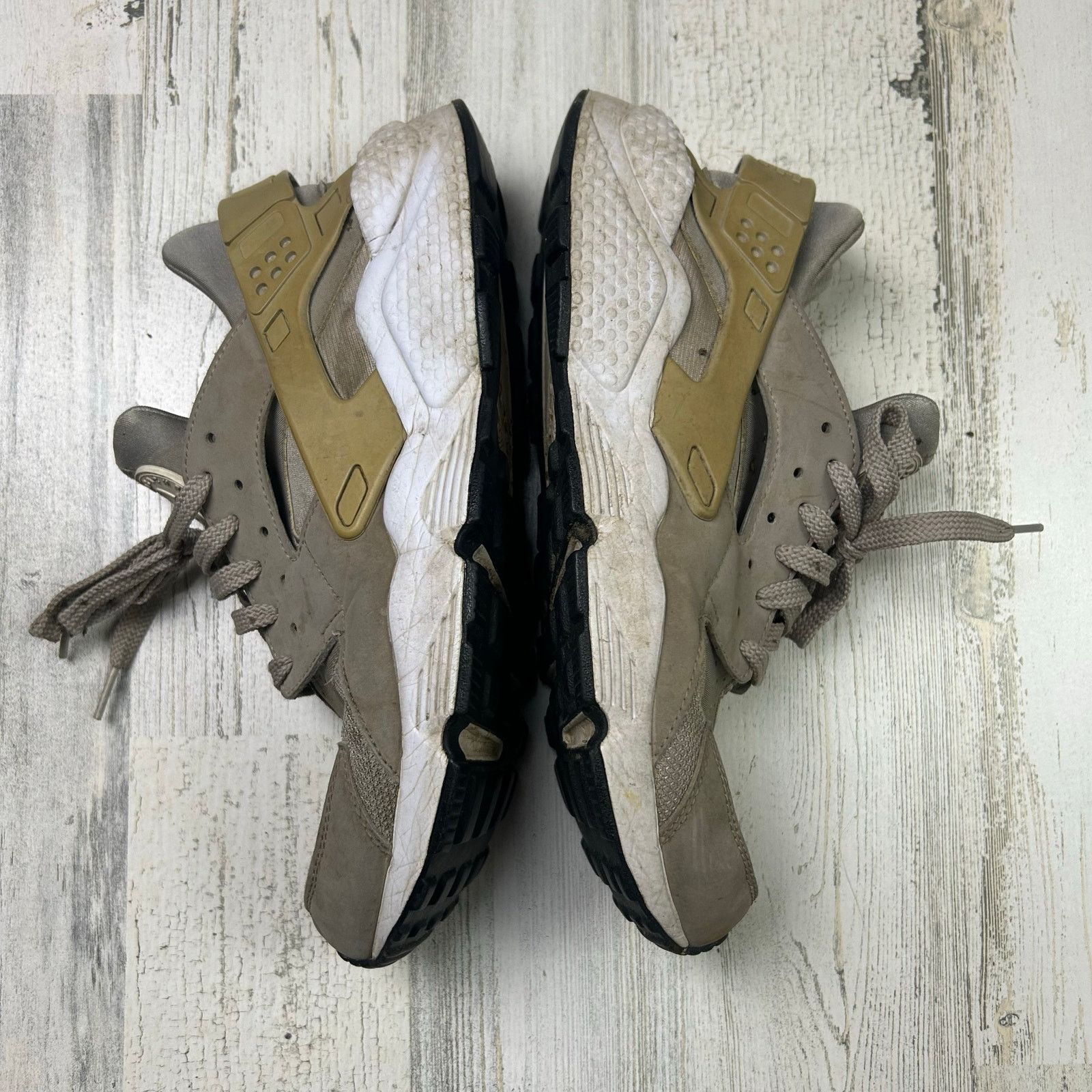 Nike Nike Air Huarache Men's Gray Tan Shoes Size 10.5 318429-040 Size US 10.5 / EU 43-44 - 5 Thumbnail