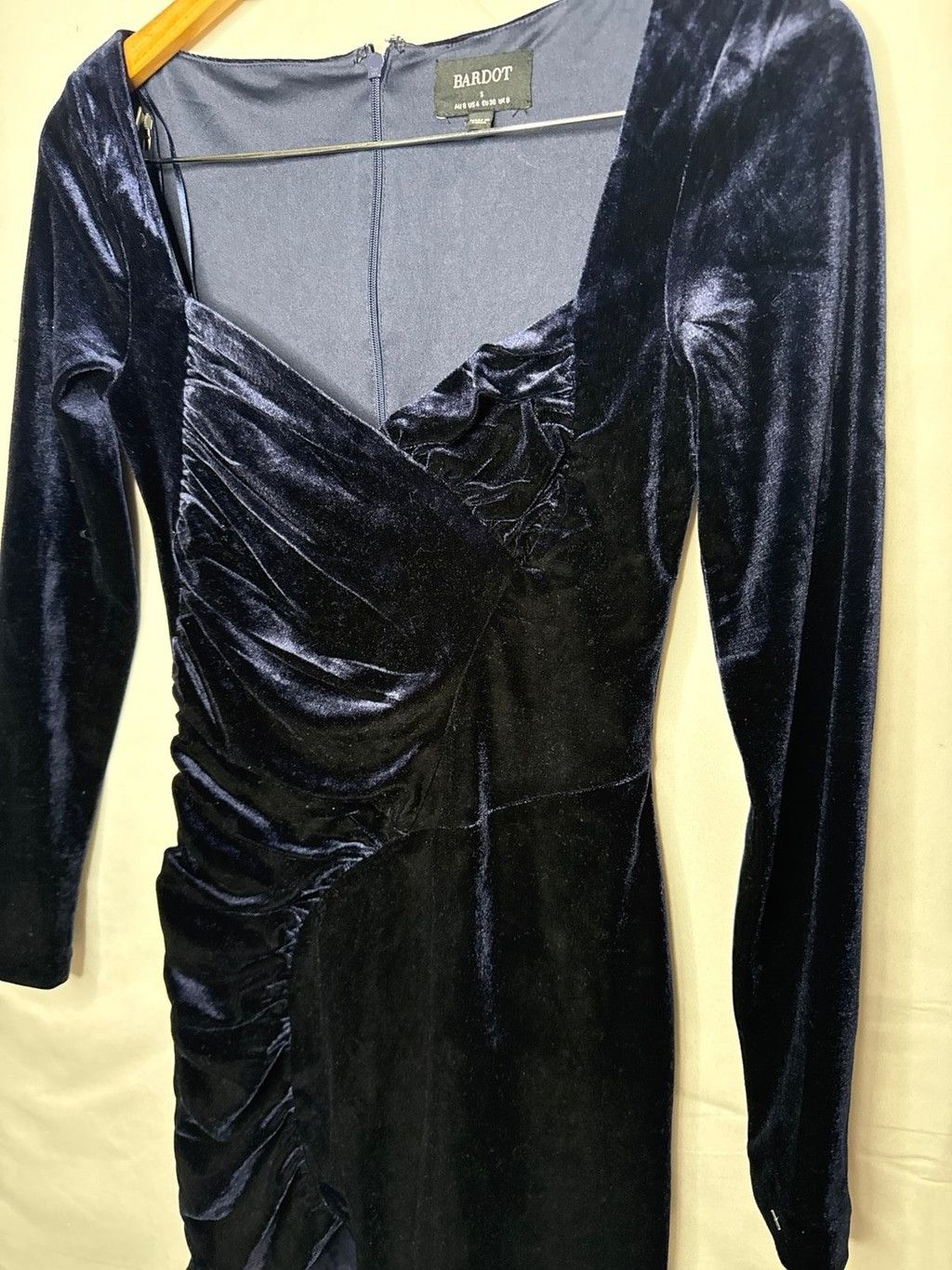 Bardo Bardot blue velvet texture sexy ruched cocktail mini dress S Size S / US 4 / IT 40 - 5 Thumbnail