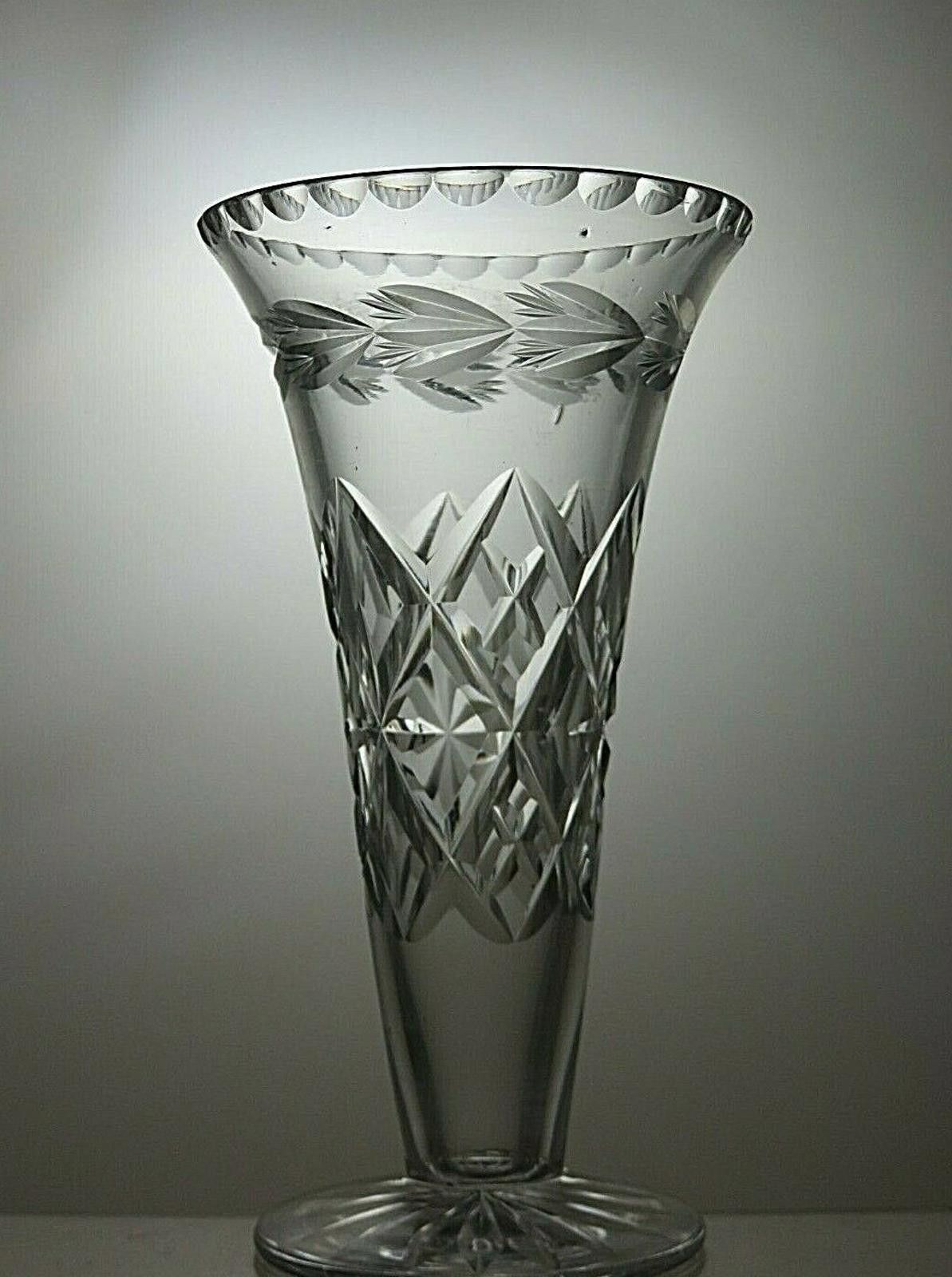 The Unbranded Brand Lovely Lead Cut Glass Crystal Vase 8 1/8" Size ONE SIZE - 2 Thumbnail