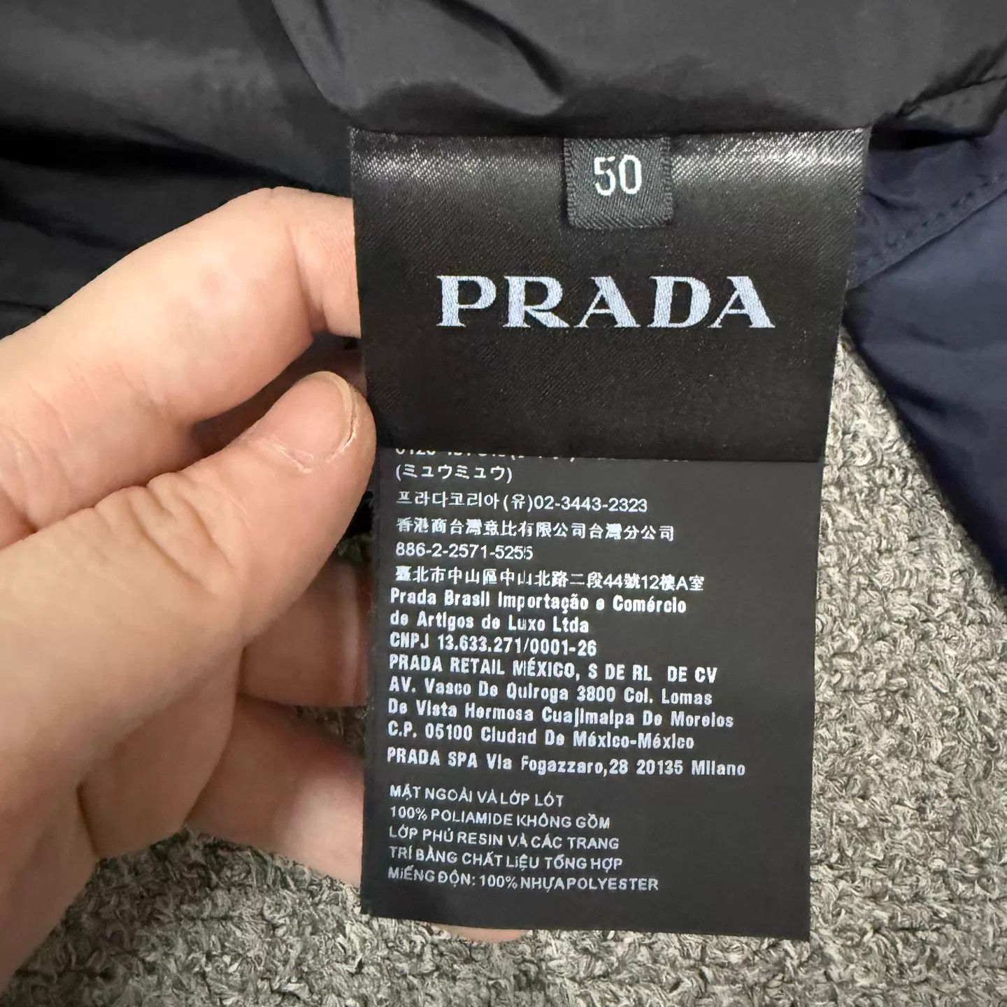 Prada Prada Navy Blue Triangle Logo Nylon Jacket 50 99 new Size US M / EU 48-50 / 2 - 4 Thumbnail
