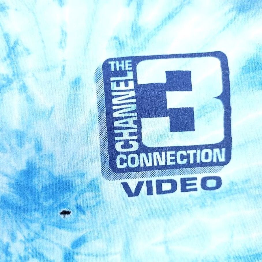 Fruit Of The Loom VINTAGE Higher Learning T Shirt Mens Size Medium 1995 Drama Movie Made In USA Tie Dye Blue Cotton Crew Neck Long Sleeve Front Back Single Stitch Size US M / EU 48-50 / 2 - 3 Thumbnail