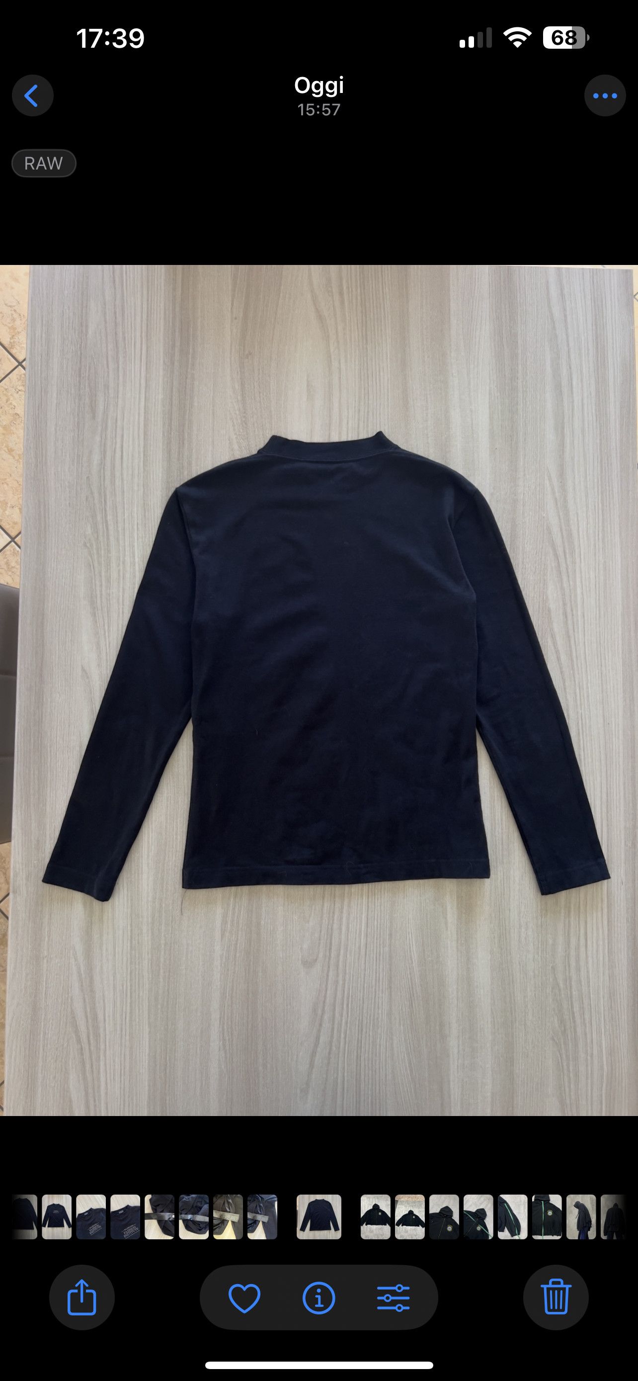 Balenciaga Balenciaga fall 22 long top sleeve fitted runway Size US XS / EU 42 / 0 - 5 Thumbnail