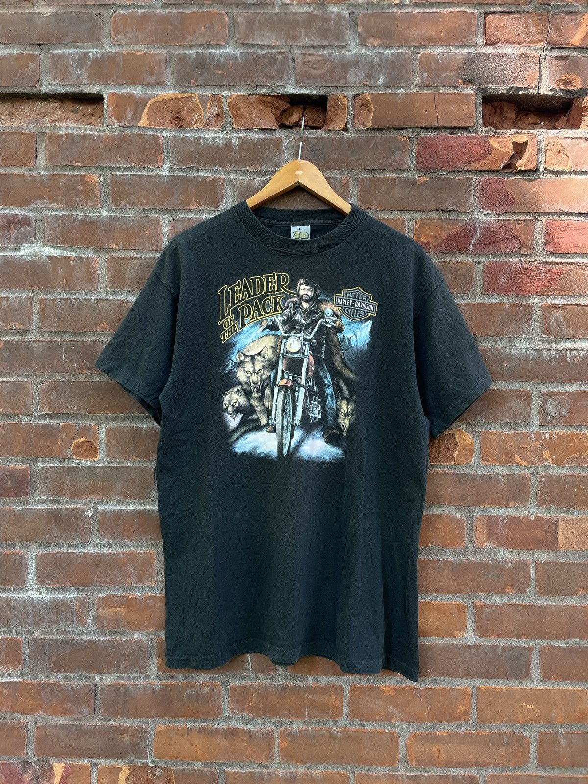 Vintage Vintage 1988 Harley Davidson 3D Emblem T-Shirt Size US XL / EU 56 / 4 - 1 Thumbnail
