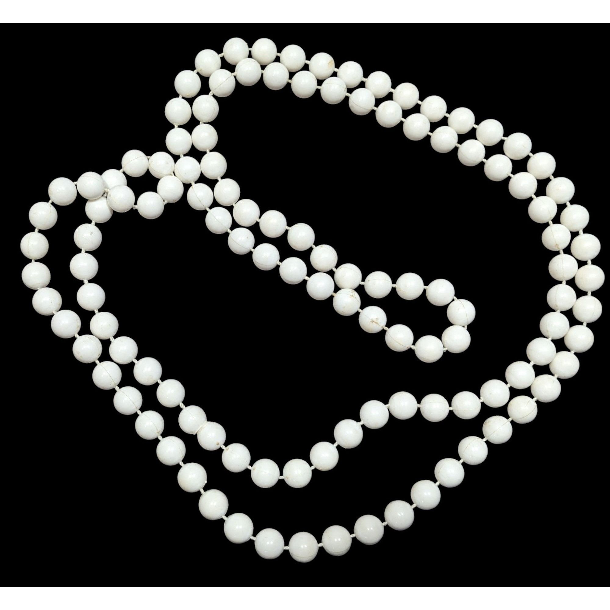 Other Retro White Extra Long Plastic Beaded Necklace Size ONE SIZE - 1 Thumbnail