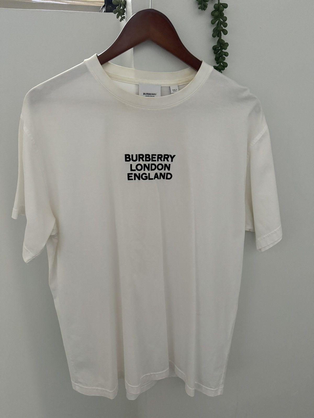 Burberry White Burberry jearsey Size US M / EU 48-50 / 2 - 1 Thumbnail