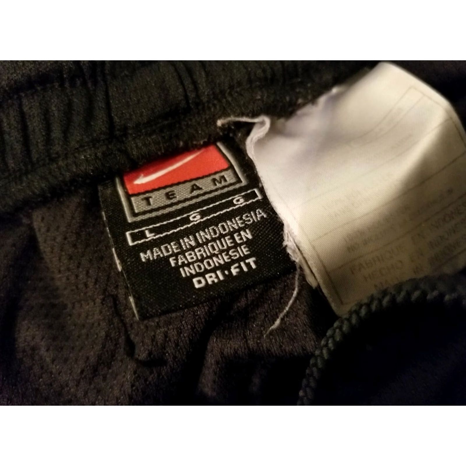 Nike Nike Shorts Mens L Black Athletic Gym Workout Regular Size Large Mens Size US 33 - 3 Thumbnail