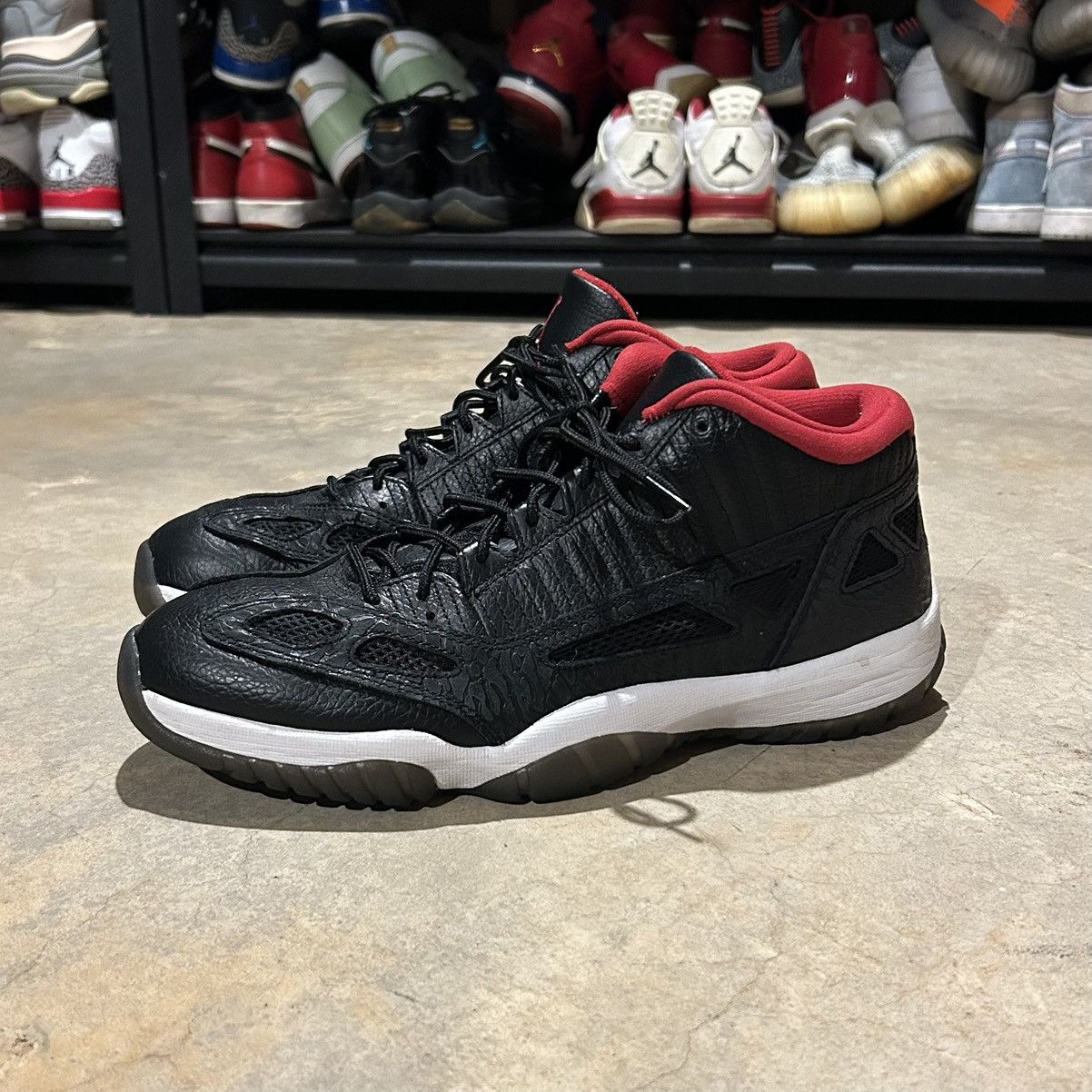 Air Jordan 11 Retro Low IE Black Varsity Red 2011 US 11.5