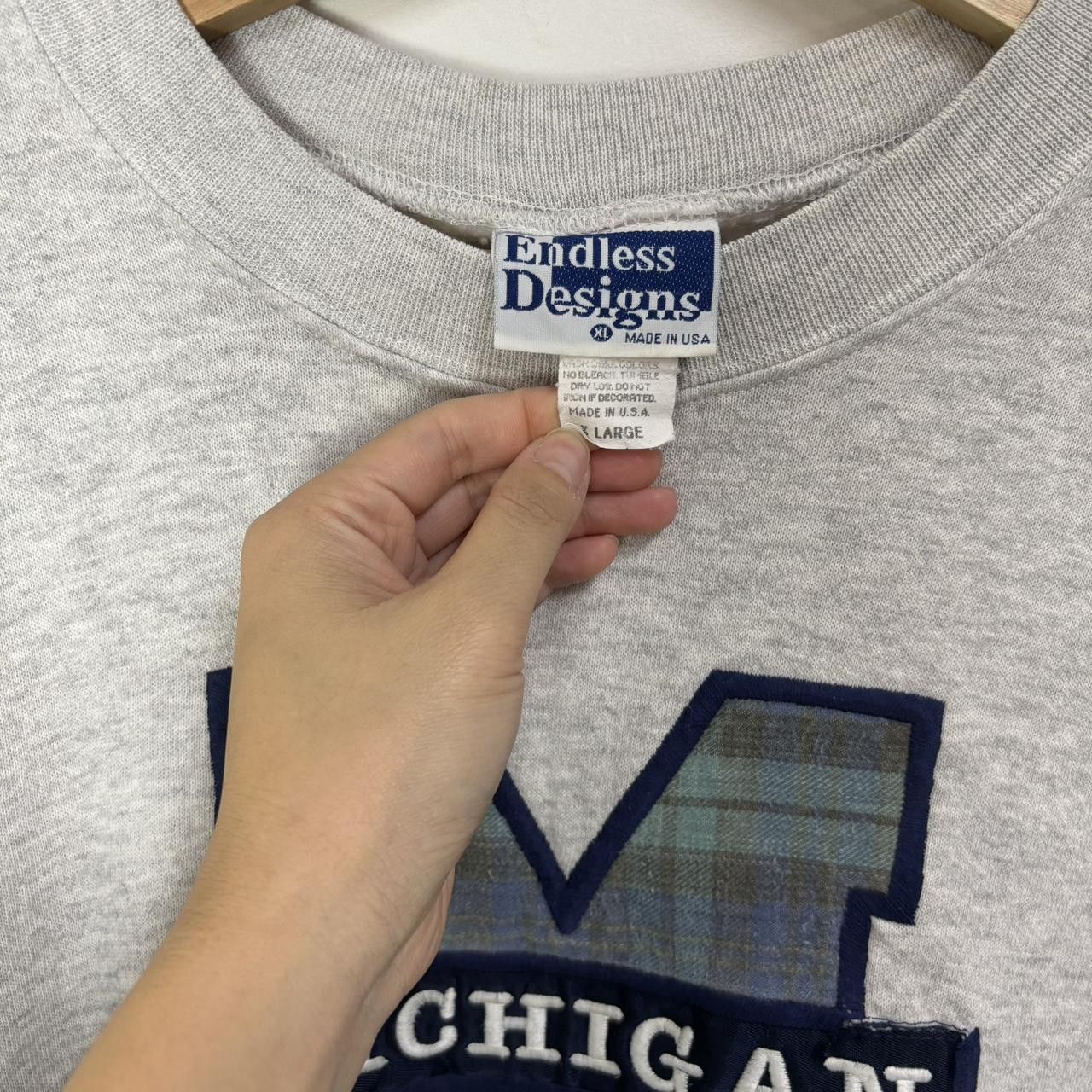 Vintage Vintage Michigan sweatshirt size: XL Size US XL / EU 56 / 4 - 5 Thumbnail