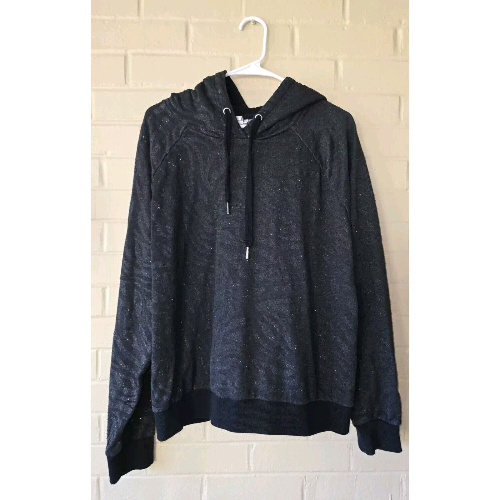 Ariat Ariat Womens Animal Instincts Zebra Print Hoodie Size XL Size XL / US 12-14 / IT 48-50 - 1 Thumbnail