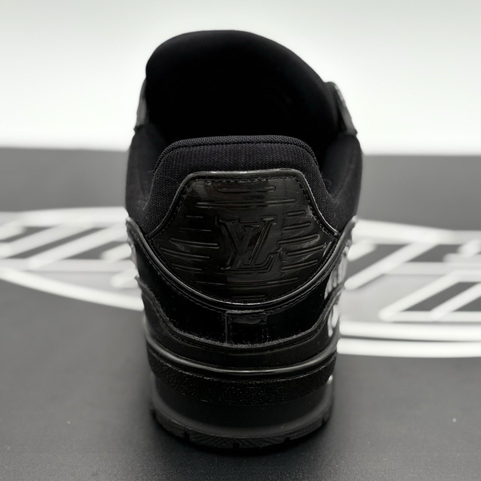 Louis Vuitton Louis Vuitton Trainer ' Patent Leather Black ' | GREAT COND Size US 7.5 / EU 40-41 - 3 Thumbnail