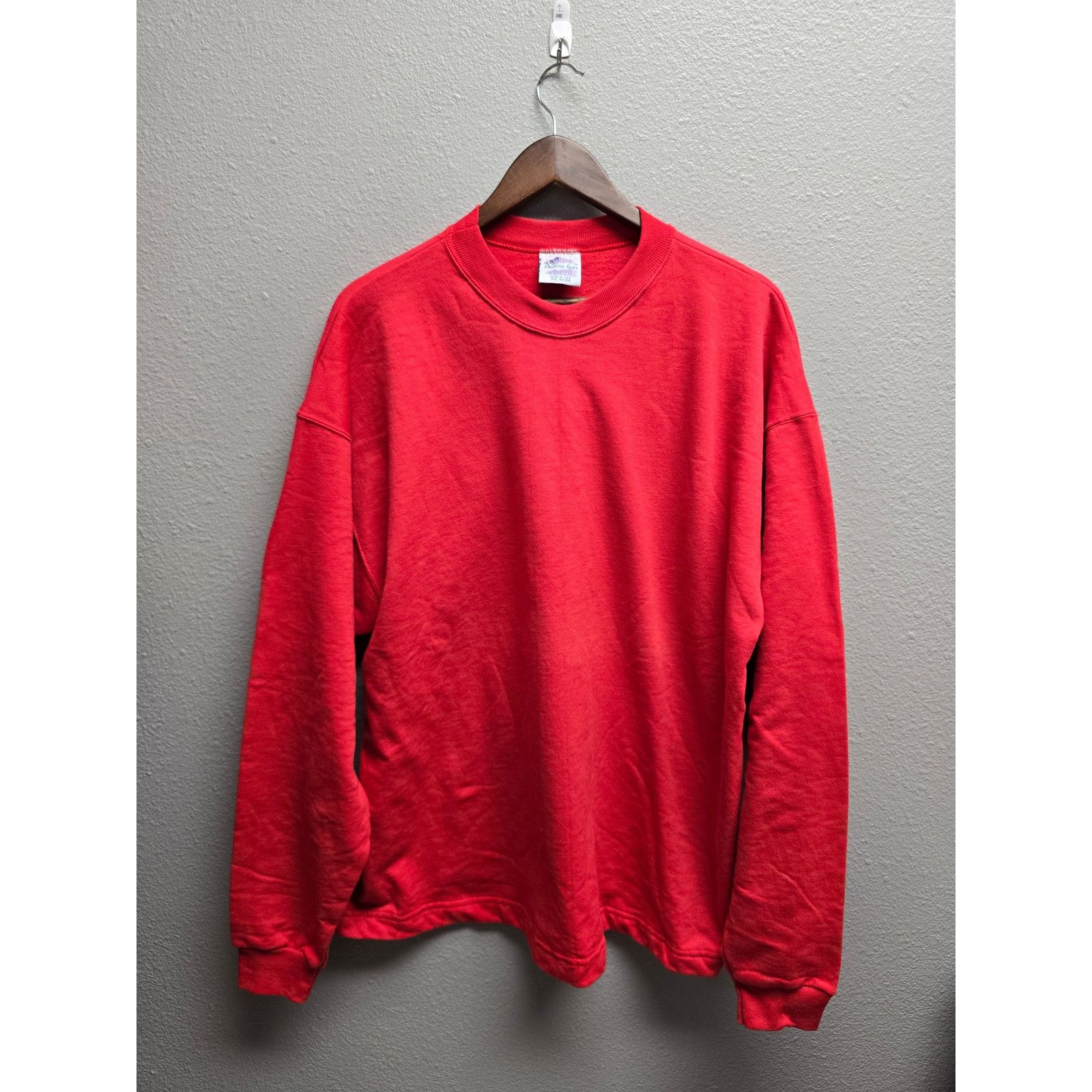 Vintage Vintage Blank Red Crewneck Sweatshirt Fashion Gear XXL 90s Size US XXL / EU 58 / 5 - 1 Thumbnail