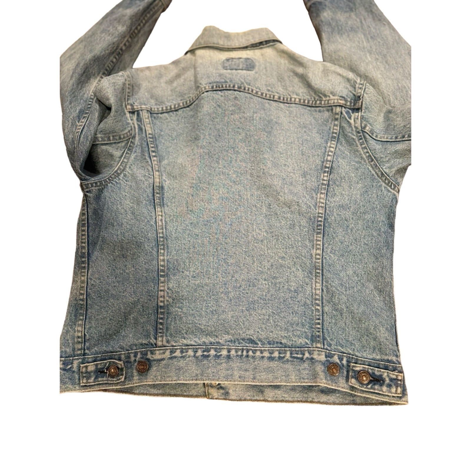 Levi's VINTAGE Levi's Trucker Jacket Mens 42R Blue Denim Medium Wash USA 90s Leather? No accents? Size US 42 / EU 58 - 3 Thumbnail