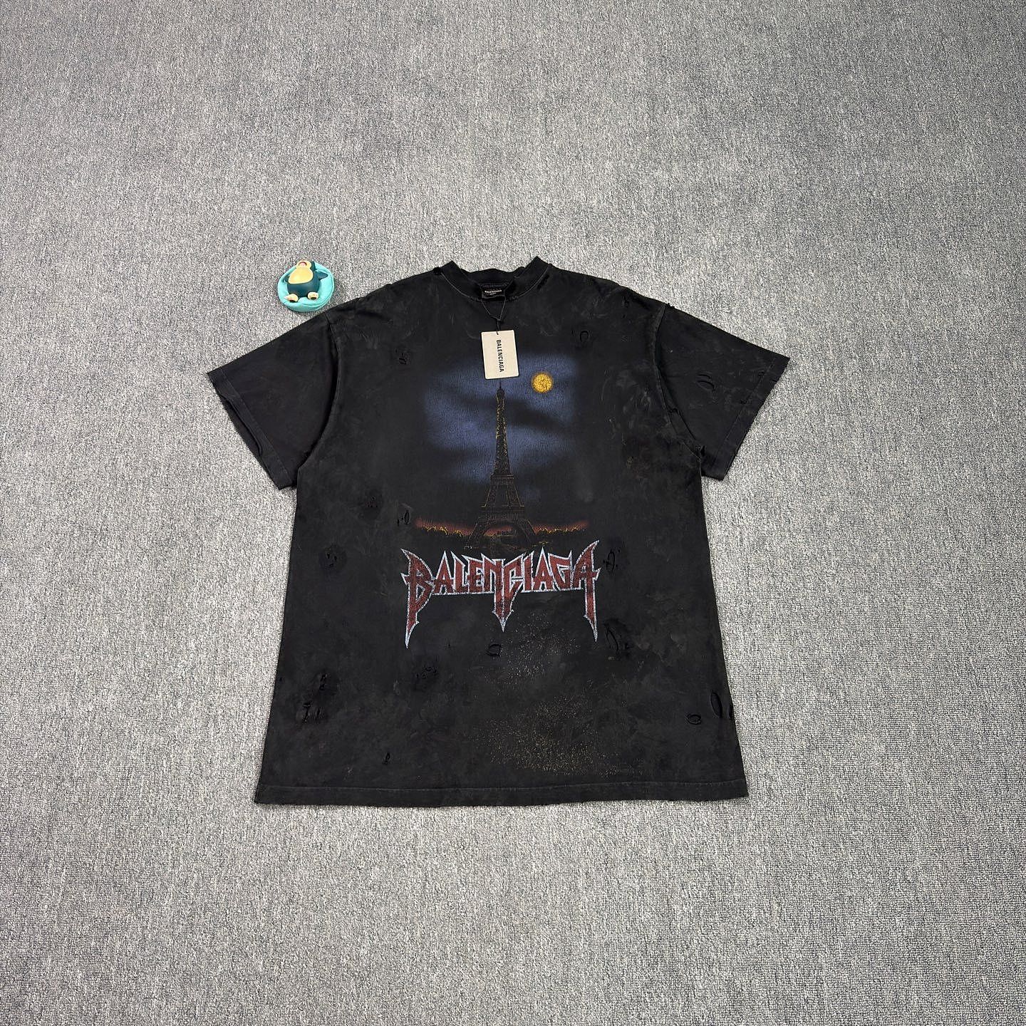 Balenciaga Balenciaga Distressed Metal Logo T-Shirt Size M Size US M / EU 48-50 / 2 - 1 Thumbnail