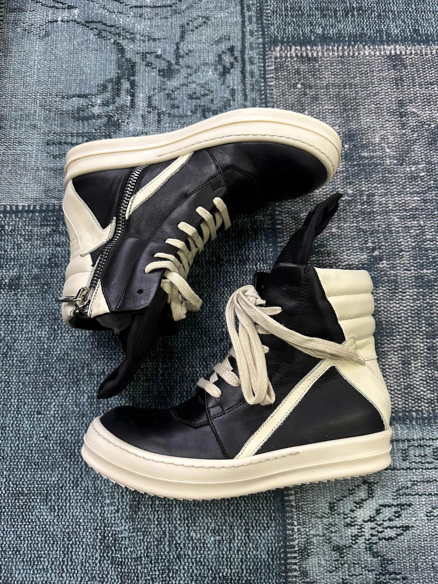 Rick Owens Rick Owens Inverted Triangle 37NM Size US 6.5 / IT 36.5 - 2 Thumbnail