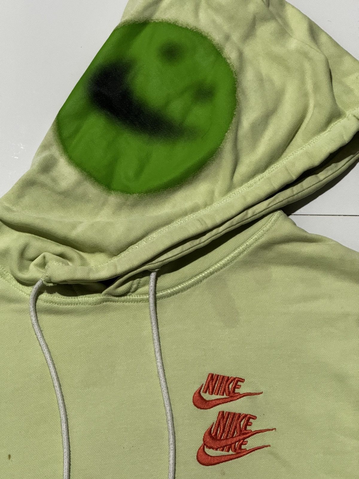 Nike Nike World Tour Graffiti Print Hoodie Size US XL / EU 56 / 4 - 3 Thumbnail