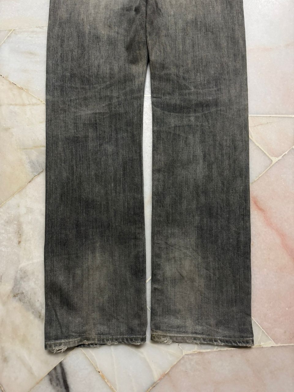 Uniqlo 💥Crazy Thrashed 90s Uniqlo Rusty Distressed Grunge Jeans Size US 33 - 21 Thumbnail