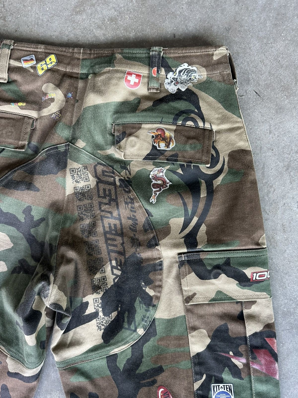 Vetements 2019 Vetements Camo Sticker Pants Size US 32 / EU 48 - 12 Thumbnail