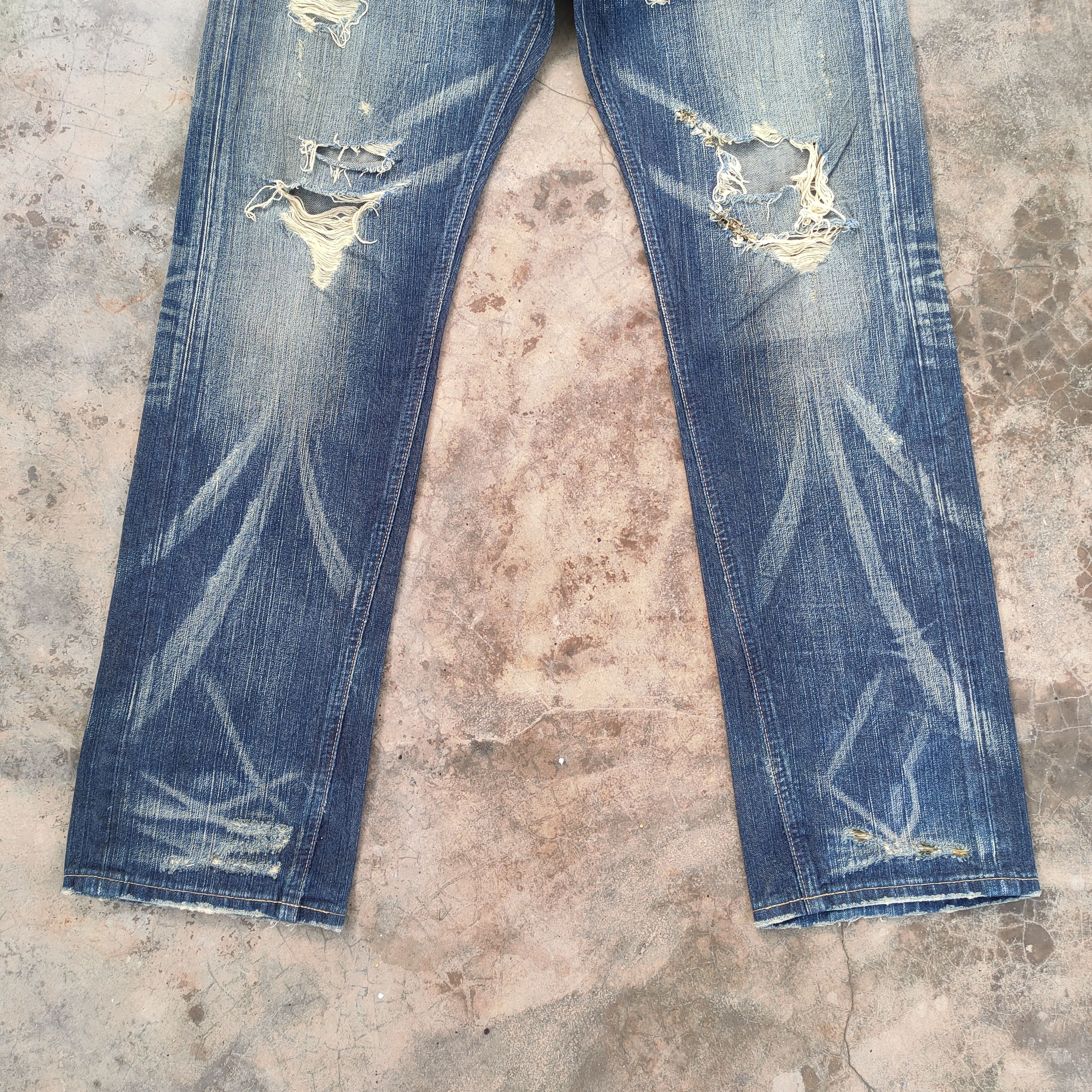 Edwin VINTAGE EDWIN BLUE TRIP FADED RIPPED JEANS DENIM PANTS Size US 34 / EU 50 - 4 Thumbnail