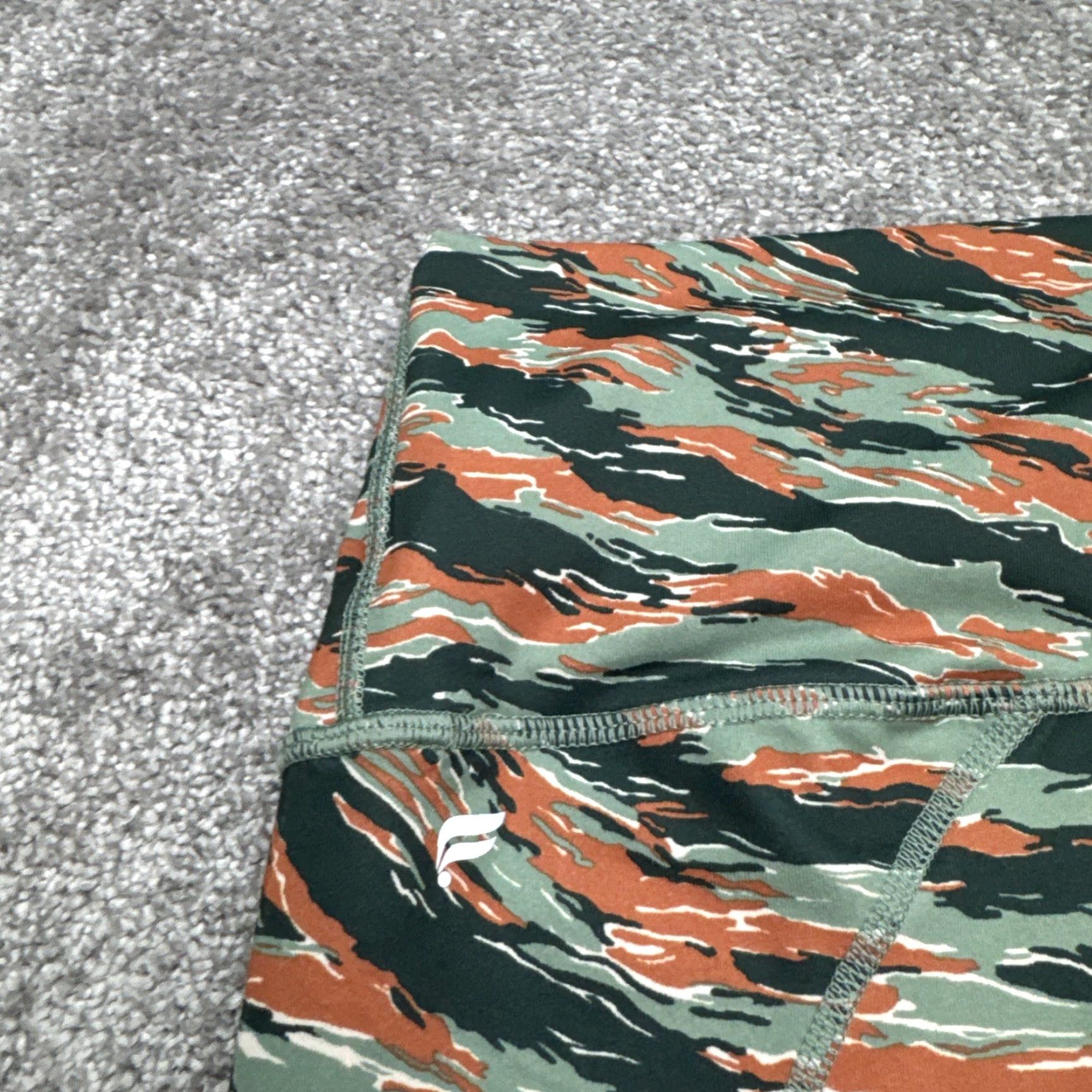 Fabletics Fabletics Powerhold Leggings Womens 1X Multicolor Animal Print 7/8 High Waisted Skinny Leggings Athletic Yoga Running & Jogging Gym & Training Womens Size 40" / US 18 - 4 Thumbnail
