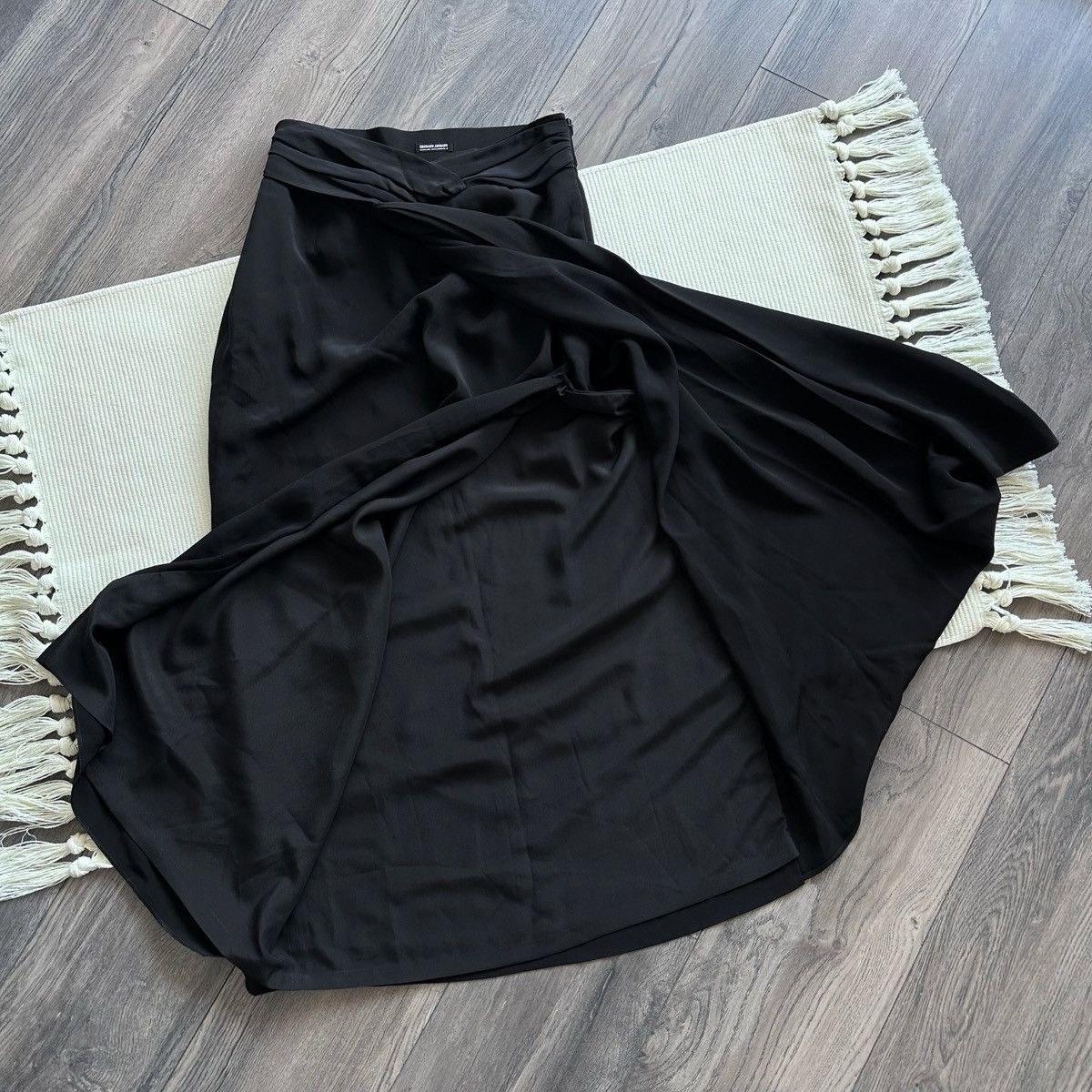 Giorgio Armani Vintage Giorgio Armani Black Label Silk Blend Maxi Skirt Size 26" / US 2 / IT 38 - 4 Thumbnail
