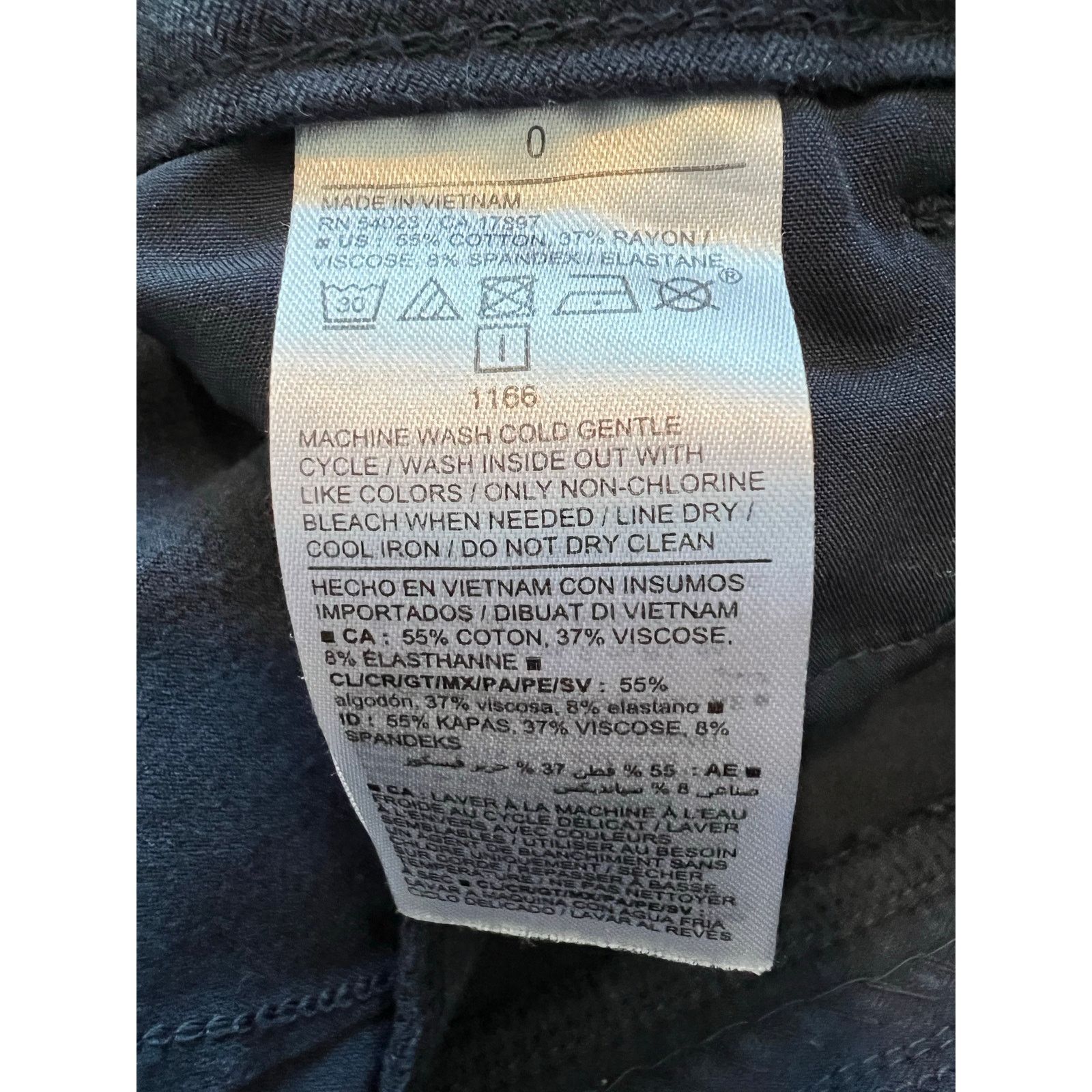 Old Navy Old Navy High Rise Pixie Navy Skinny Leg Pant Size 0 Size 25" / US 0 / IT 36 - 8 Thumbnail