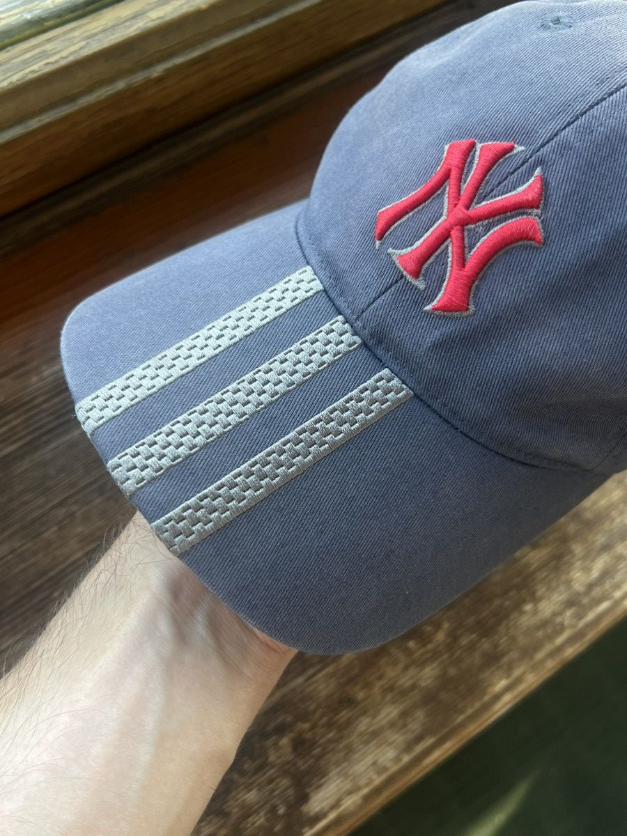 Adidas × Vintage Vintage Adidas Yankees Y2K Cap Central Logo Cap Size ONE SIZE - 3 Thumbnail