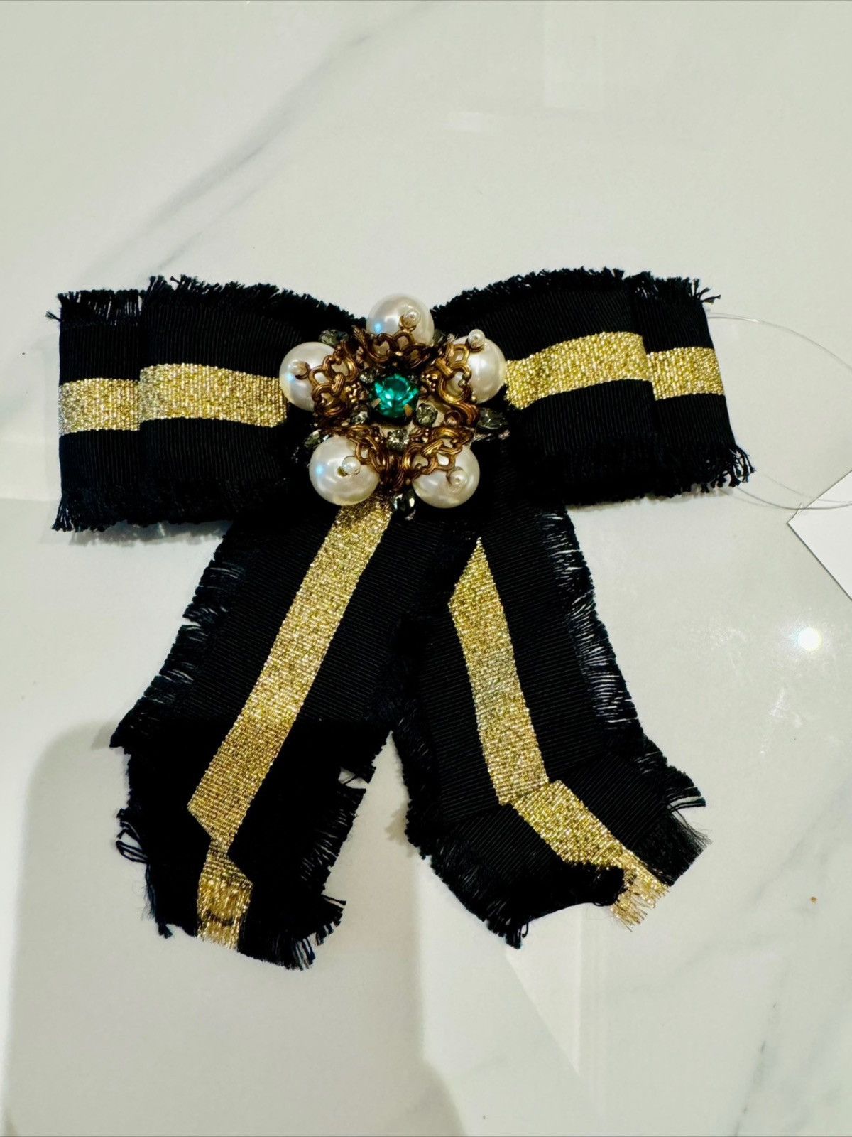 Gucci Runway bow tie pin brooch Size ONE SIZE - 1 Thumbnail