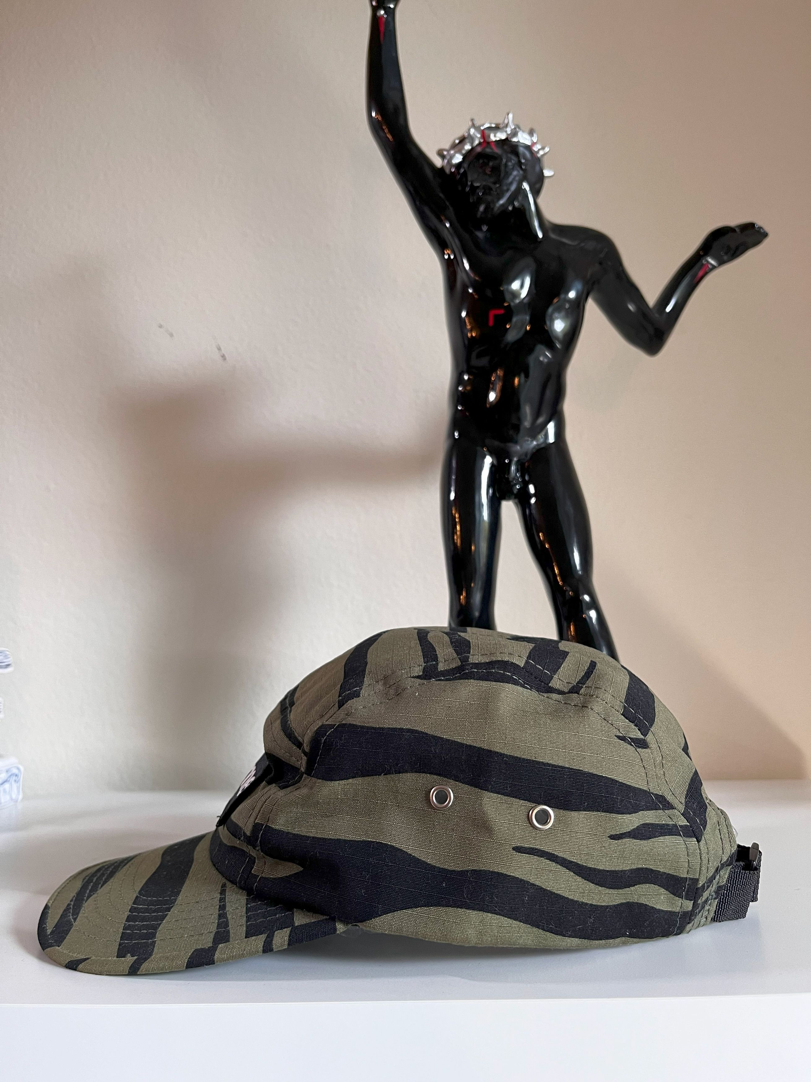 Supreme ARCHIVE_ICONIC SUPREME ZEBRA PRINT OLIVE CAMP CAP 5-PANEL Size ONE SIZE - 8 Thumbnail