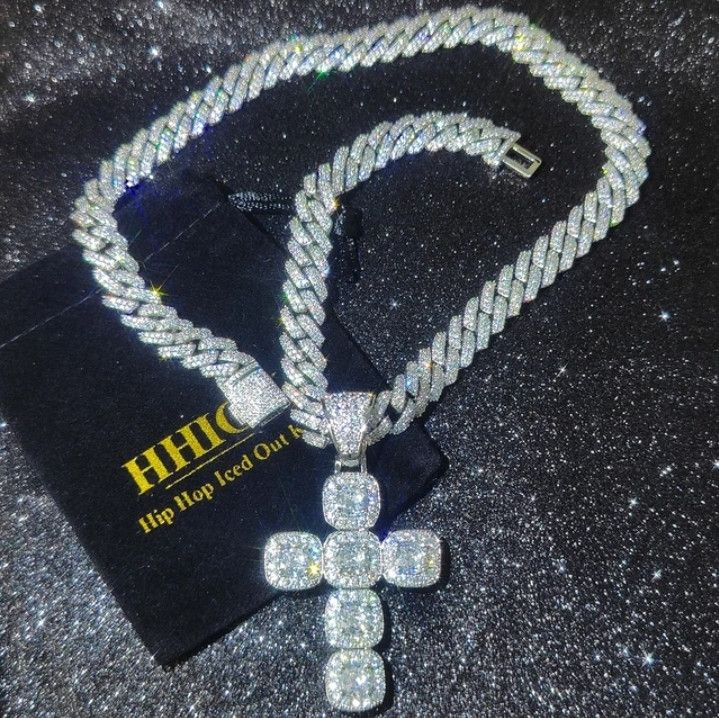 Jewelry Iced Out Diamond Jesus Cross Necklace Size ONE SIZE - 3 Thumbnail