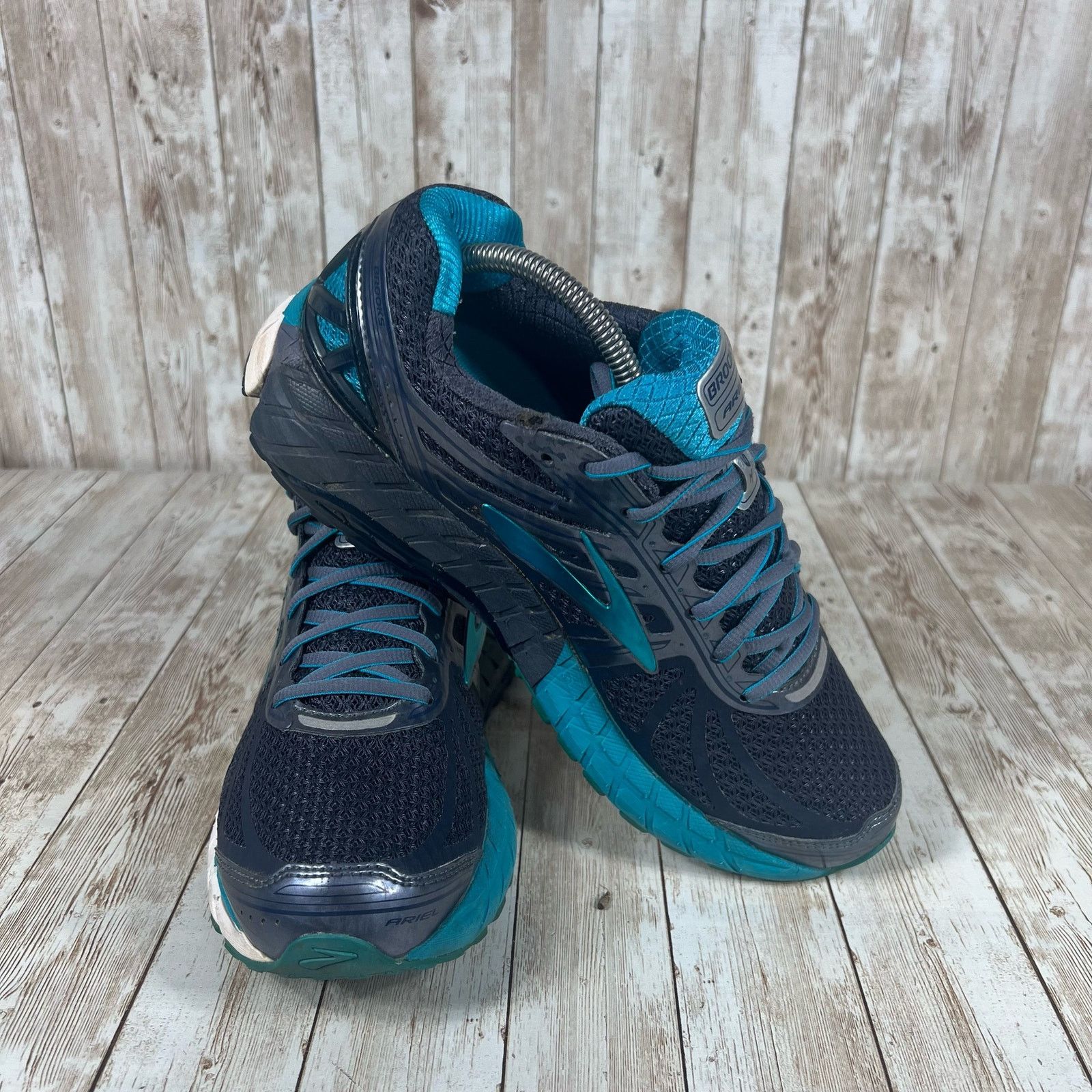 Brooks Brooks Ariel 16 running shoes Womens 10.5 Size US 10.5 / IT 40.5 - 6 Thumbnail