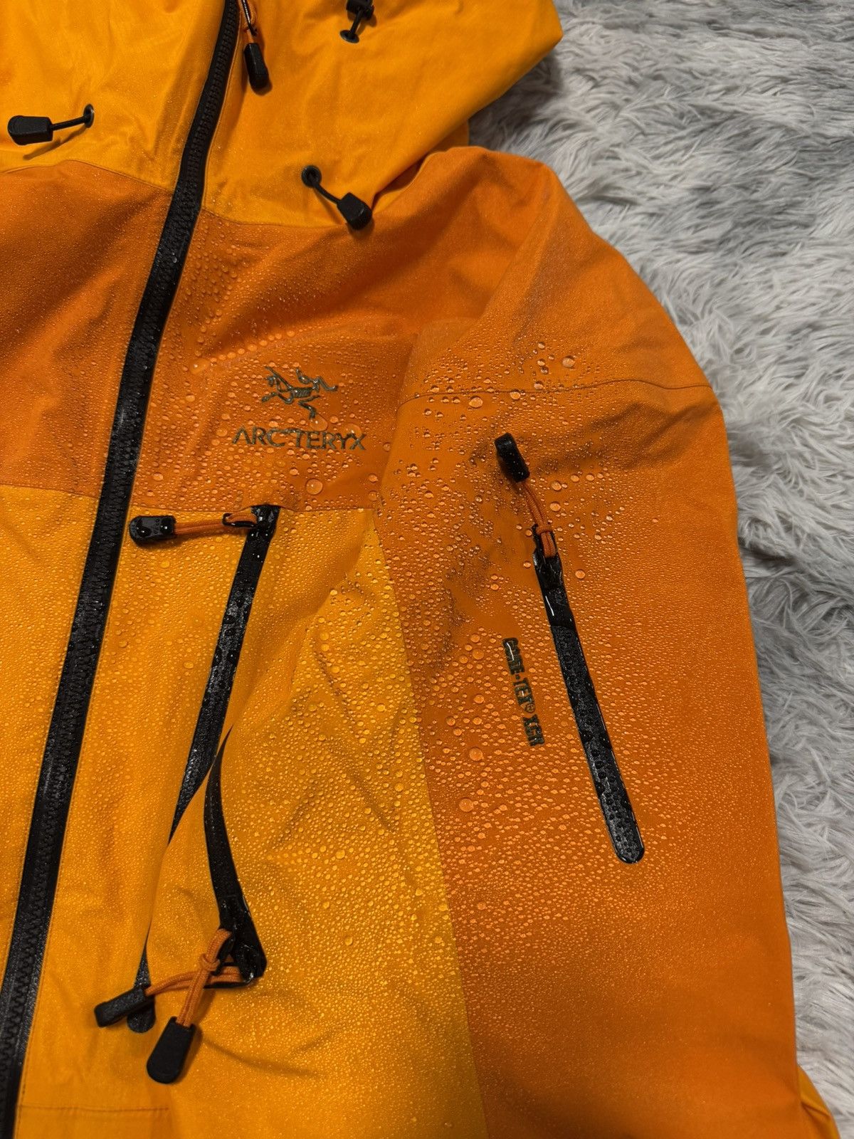 Arc'teryx Arc'teryx Alpha SV Jacket | Size XL | Orange GORE-TEX Pro Size US XL / EU 56 / 4 - 17 Thumbnail